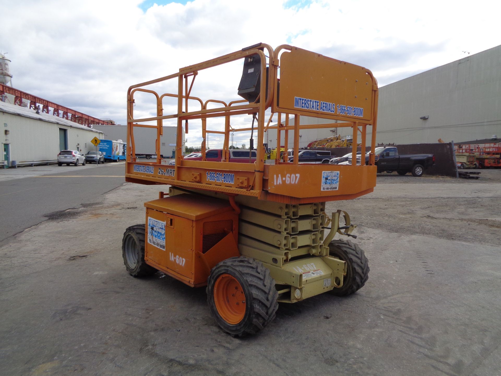 JLG 260MRT Rough Terrain Scissor Lift - 4x4 - 26FT Height - Image 23 of 28