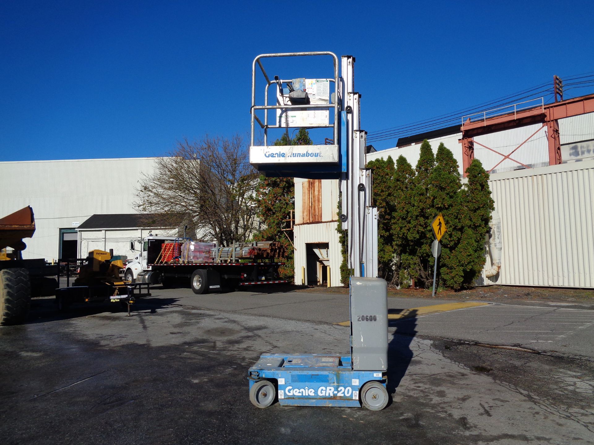 GENIE GR20 ELECTRIC PERSONAL LIFT - Image 17 of 28