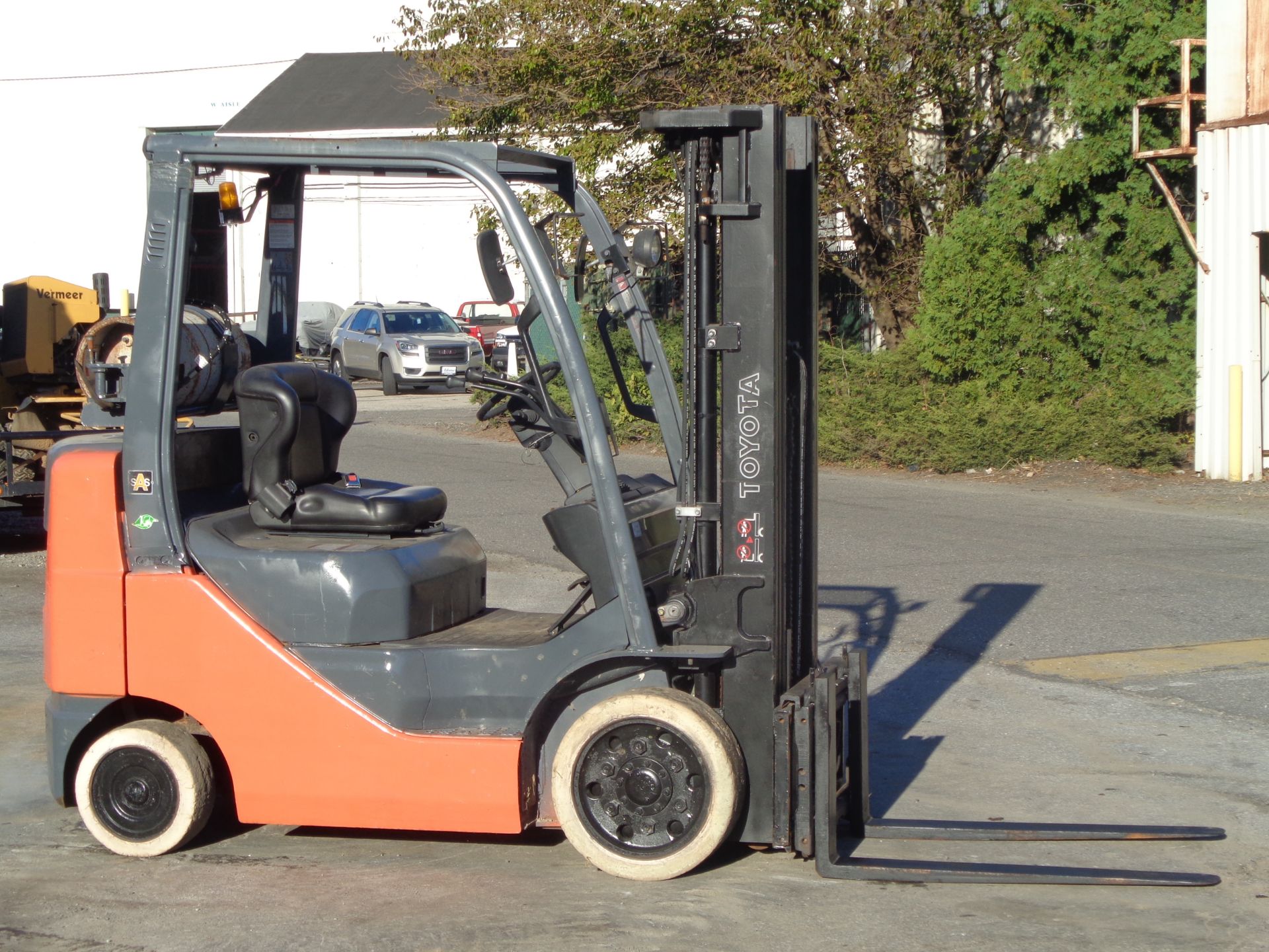 Toyota Forklift 8FGC025 5,000 lbs -Triple Mast - Side Shift - Image 6 of 20