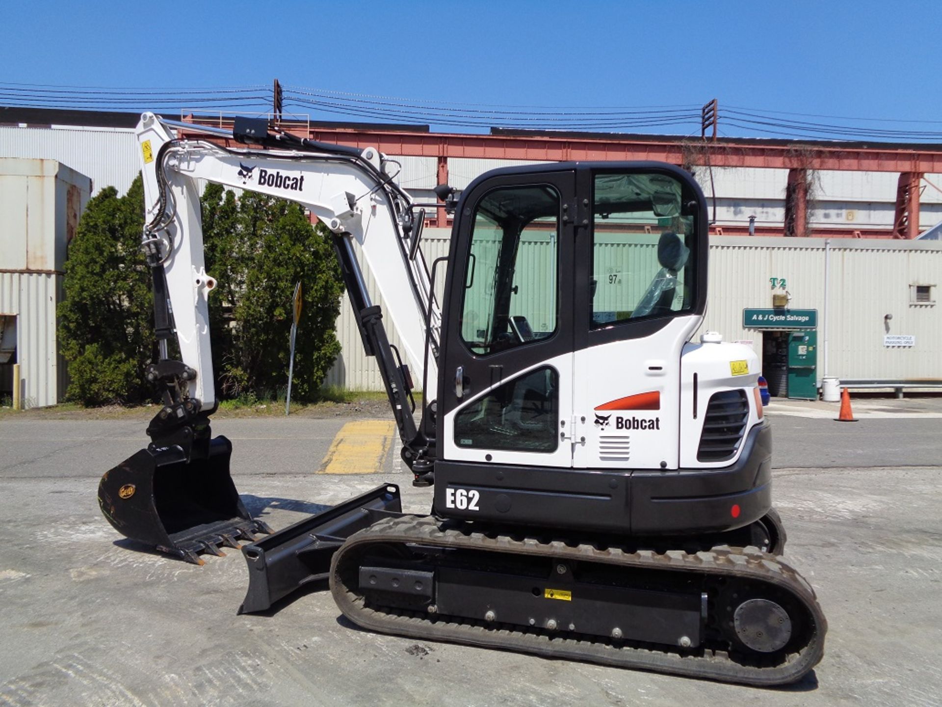 NEW 2017 Bobcat E62 Midi Excavator Loader Cab - AC - Quick Coupler - Dozer Blade - Image 5 of 17