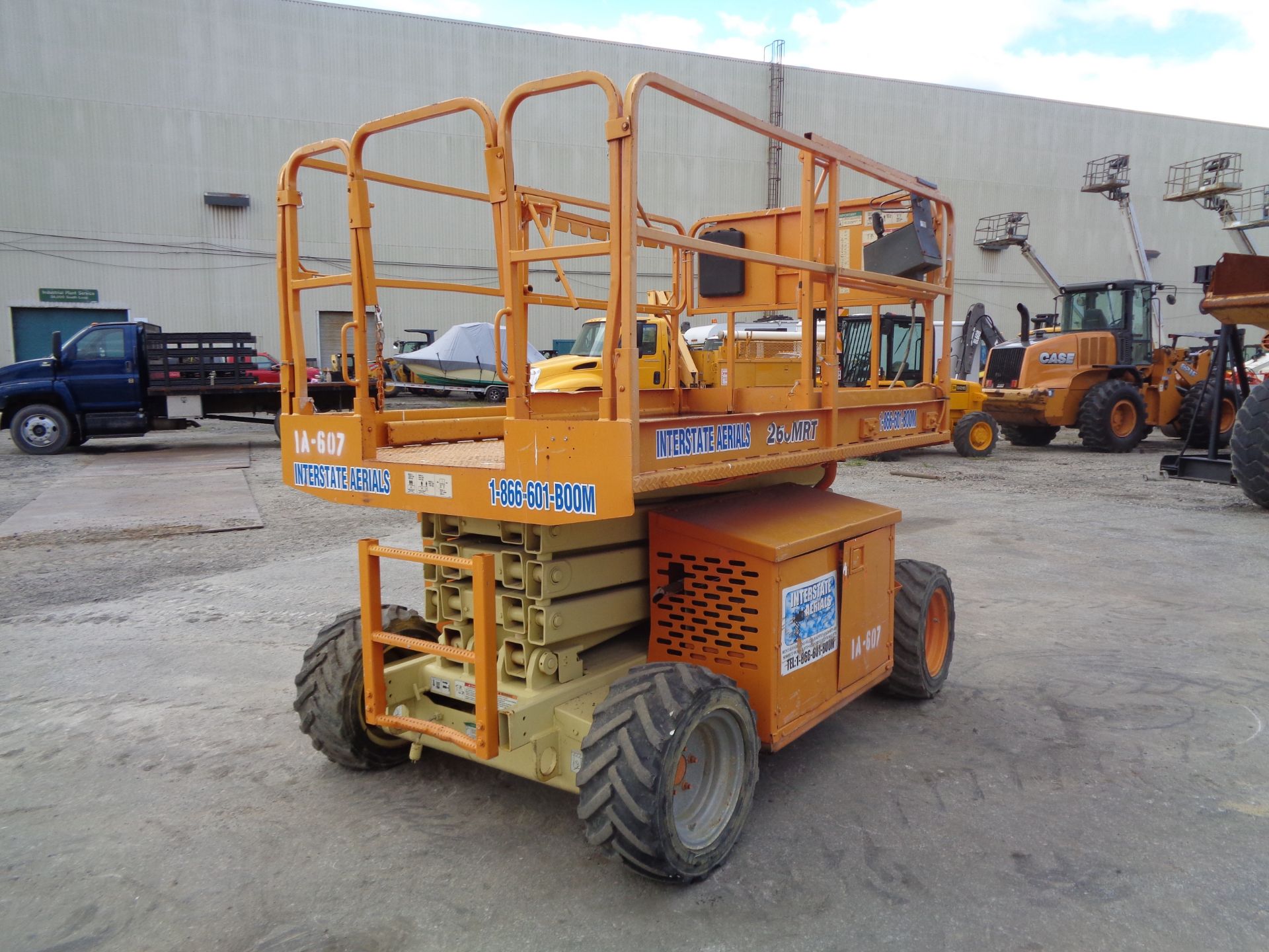 JLG 260MRT Rough Terrain Scissor Lift - 4x4 - 26FT Height - Image 19 of 28