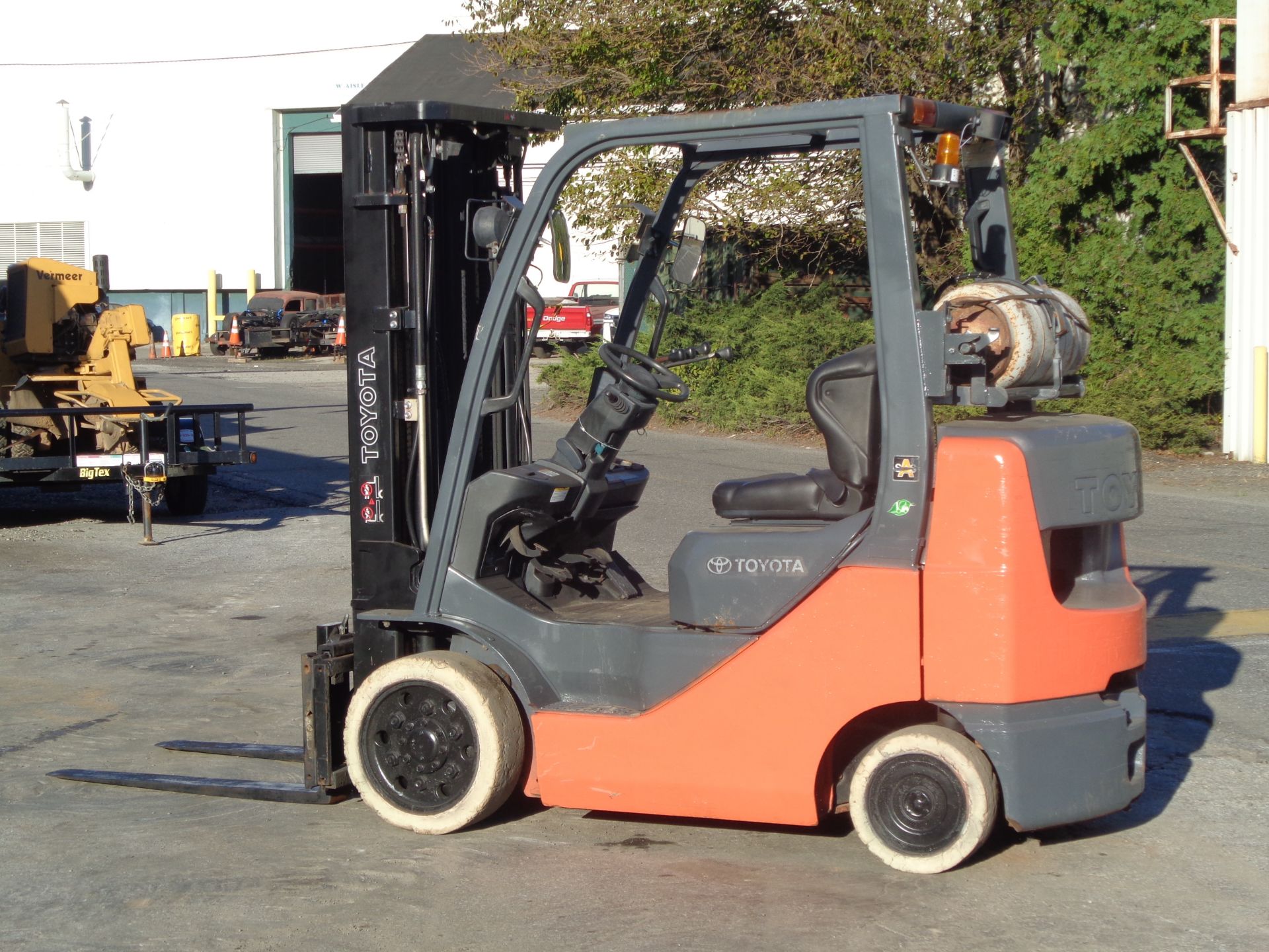 Toyota Forklift 8FGC025 5,000 lbs -Triple Mast - Side Shift - Image 12 of 20