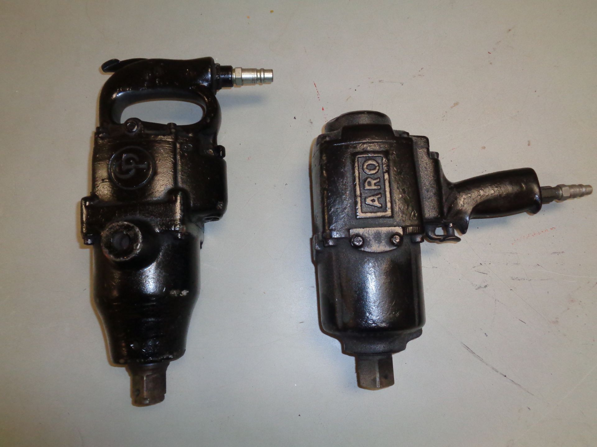 Lot of 2 3/4in Drive Impact Guns