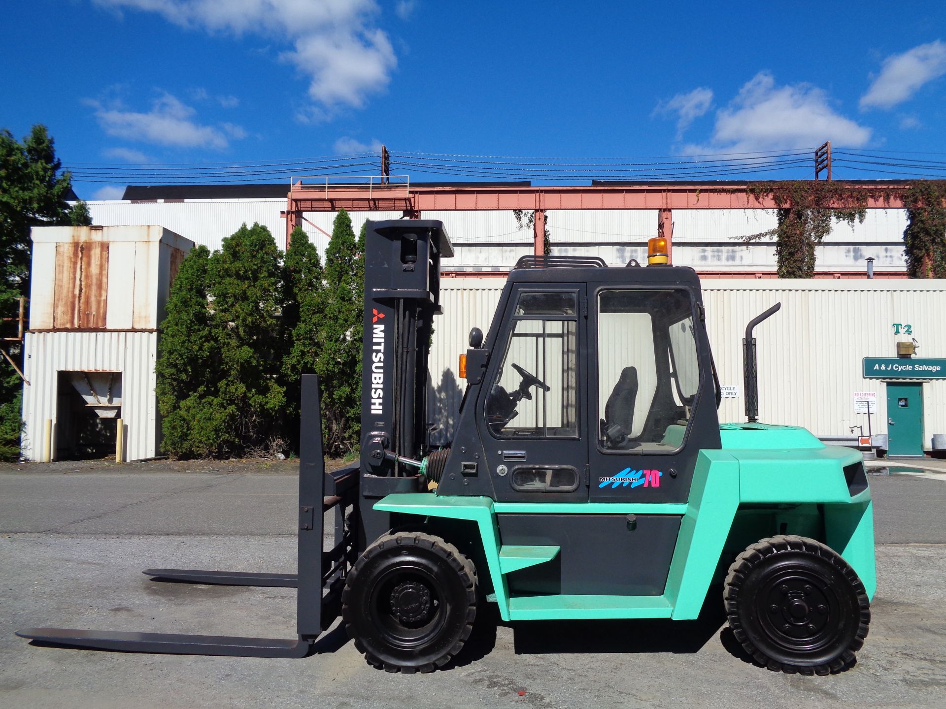 Mitsubishi -FD70 Forklift 15,000 lbs - Diesel - Fork Positioners- Side Shift - Image 14 of 17