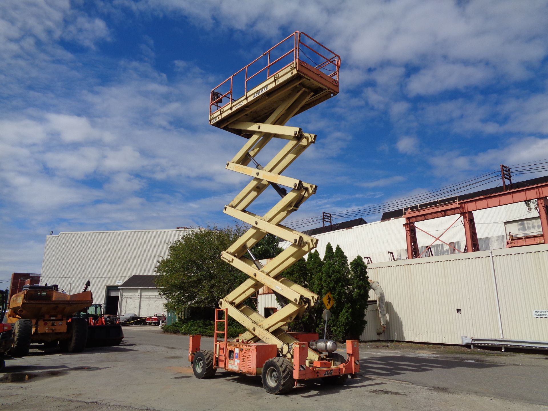 JLG 500RTS Rough Terrain 4x4 Scissor Lift - 50Ft Height - Image 6 of 12