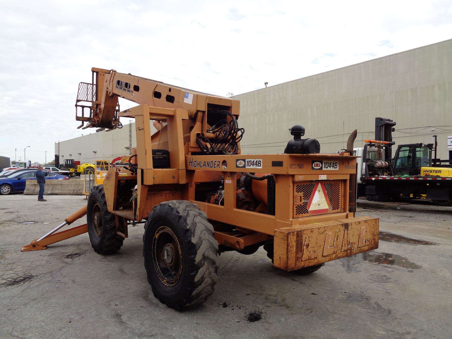Highlander Lull 1044B Telescopic Forklift - 10,000 lbs - Image 16 of 33