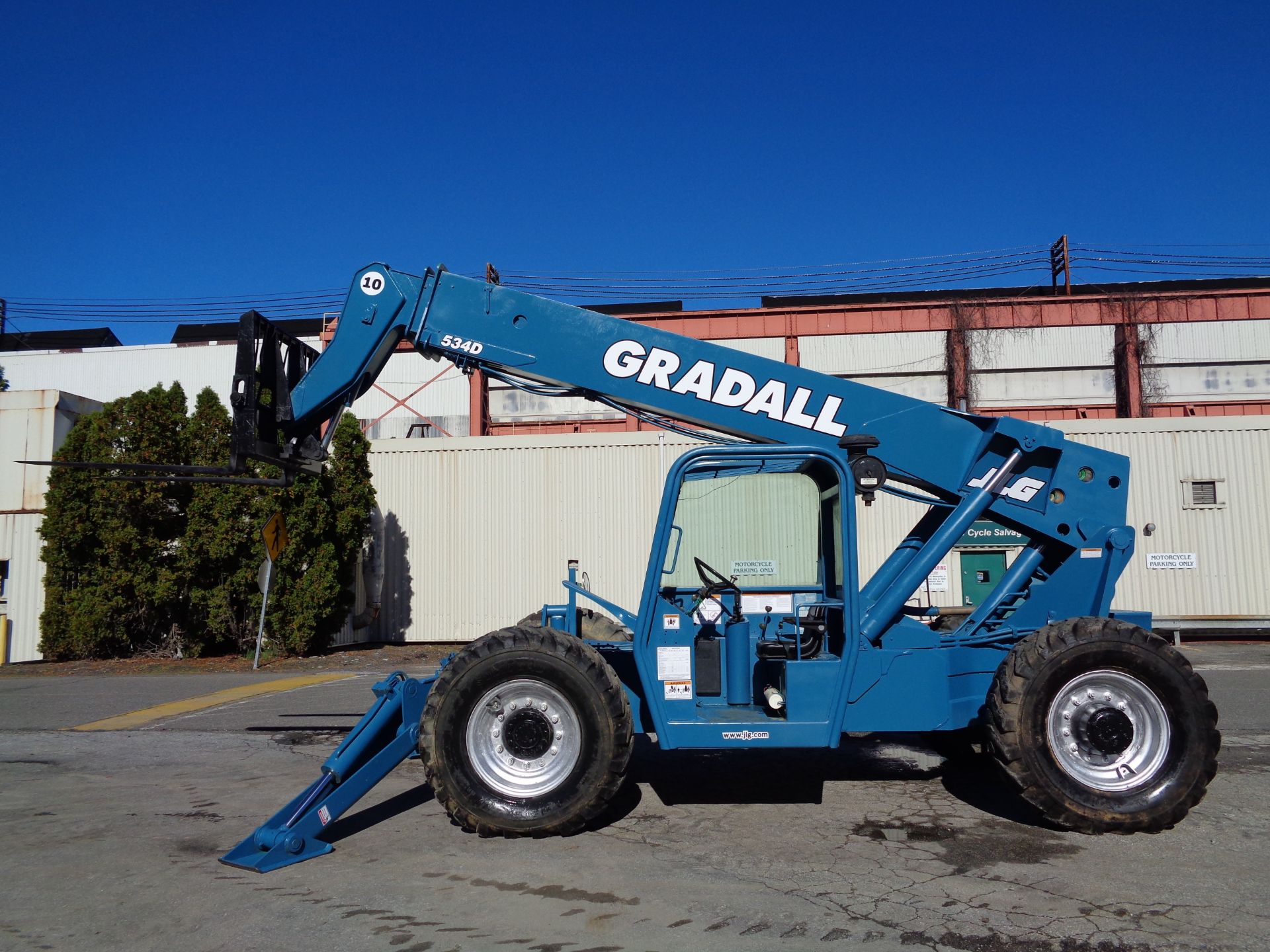 Gradall 534D-10 Telescopic Forklift - 10,000 lbs - Image 4 of 24