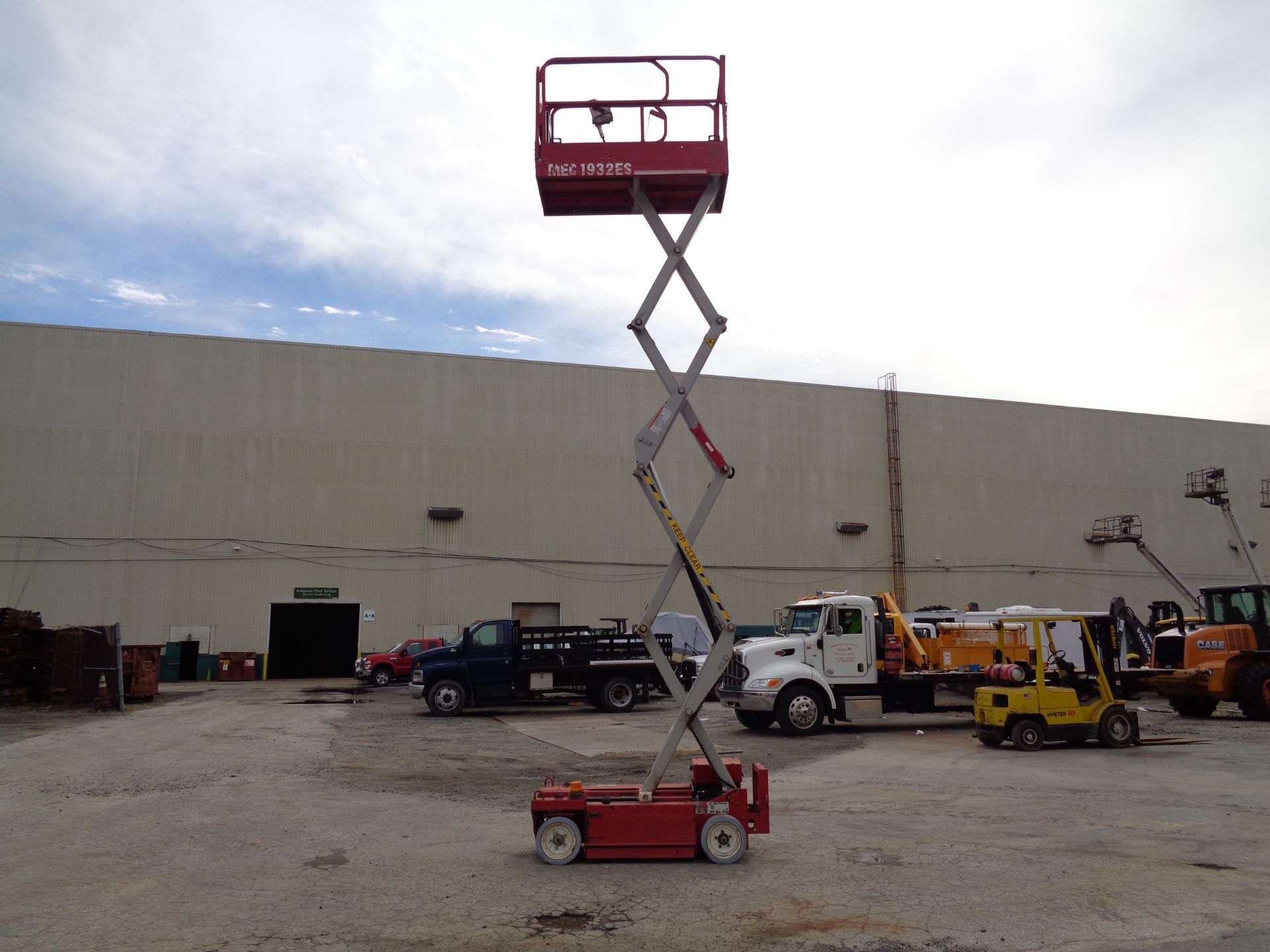 MEC-1932ES-Man Aerial Boom Scissor Lift -19FT Height-Max 500LB - Image 5 of 29