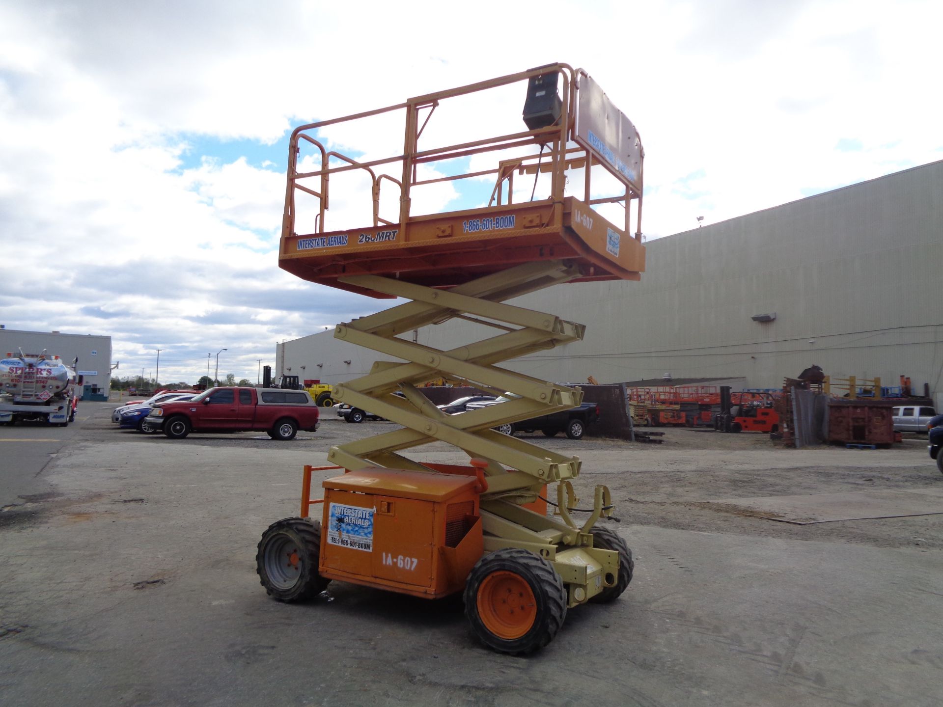 JLG 260MRT Rough Terrain Scissor Lift - 4x4 - 26FT Height - Image 11 of 28