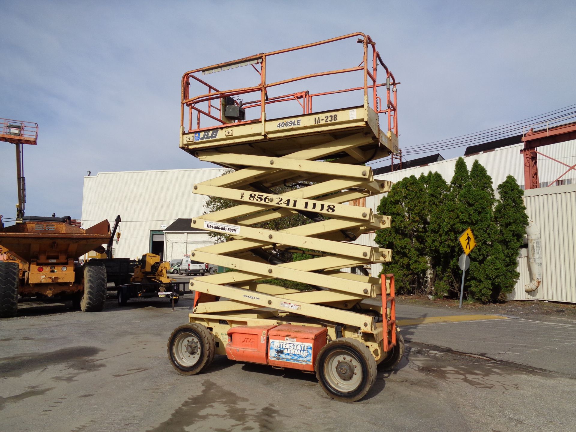 JLG 4069LE- Scissor Boom Man Aerial Lift -Electric - 40 Ft Height - Image 10 of 21