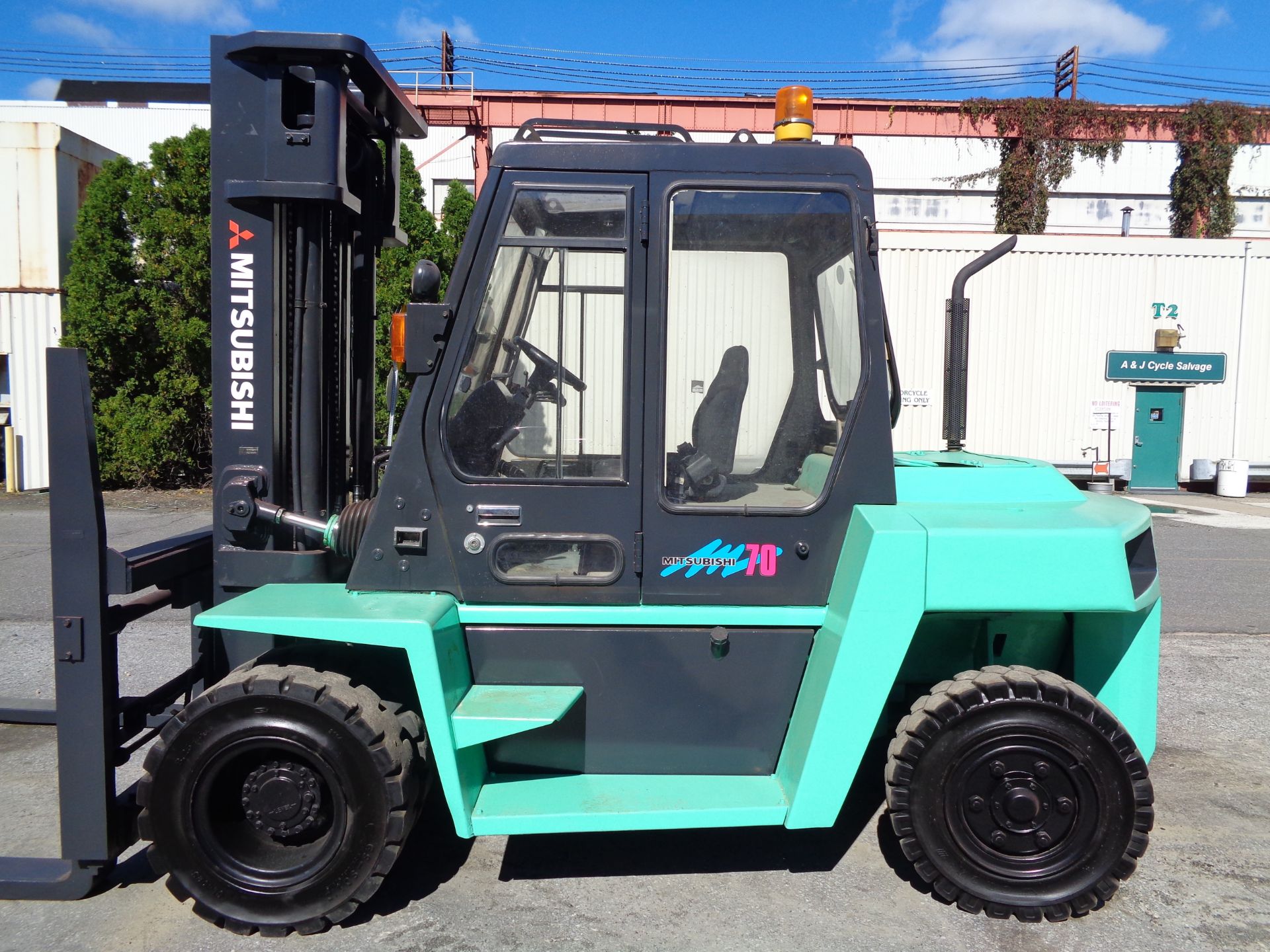 Mitsubishi -FD70 Forklift 15,000 lbs - Diesel - Fork Positioners- Side Shift - Image 13 of 17