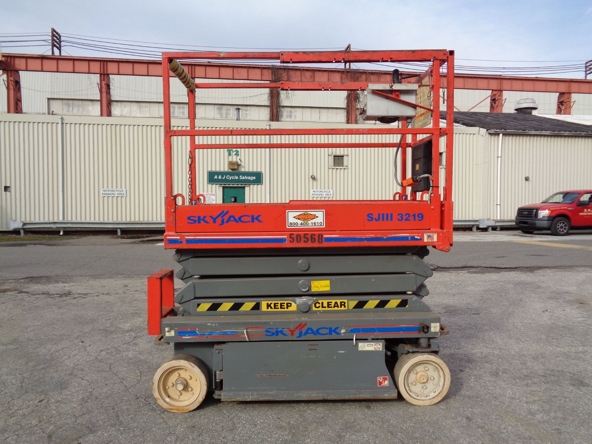 Electric Scissor LiftSKYJACK SJ111-3219 - Image 5 of 5