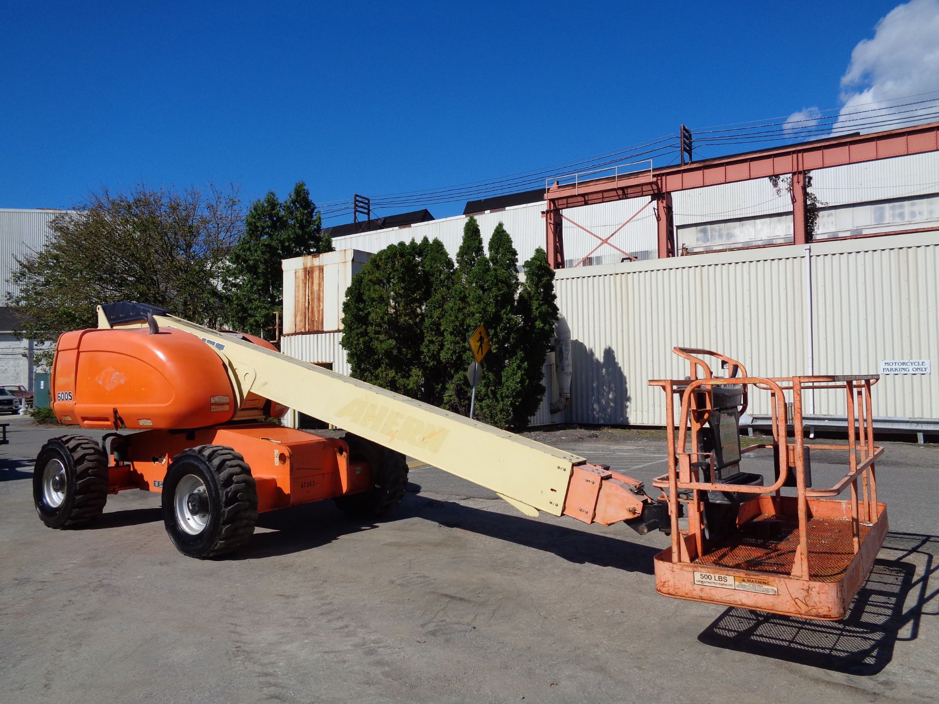 JLG 600S Boom Lift - 4x4 - 60ft Height - Image 14 of 19