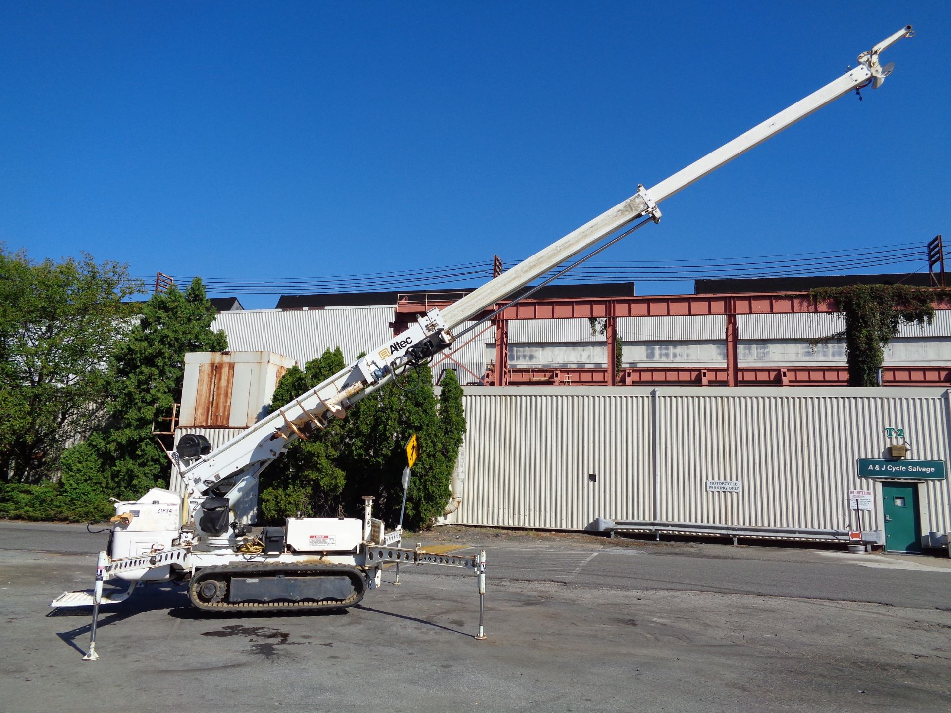 2010 Altec DB35 Back Yard Digger Derrick