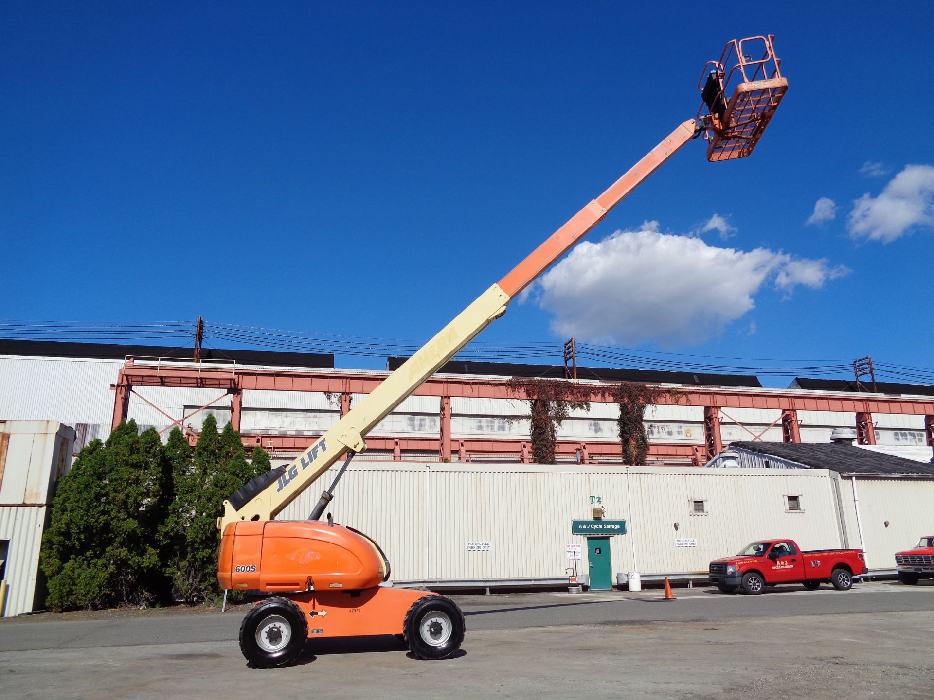 JLG 600S Boom Lift - 4x4 - 60ft Height - Image 6 of 19