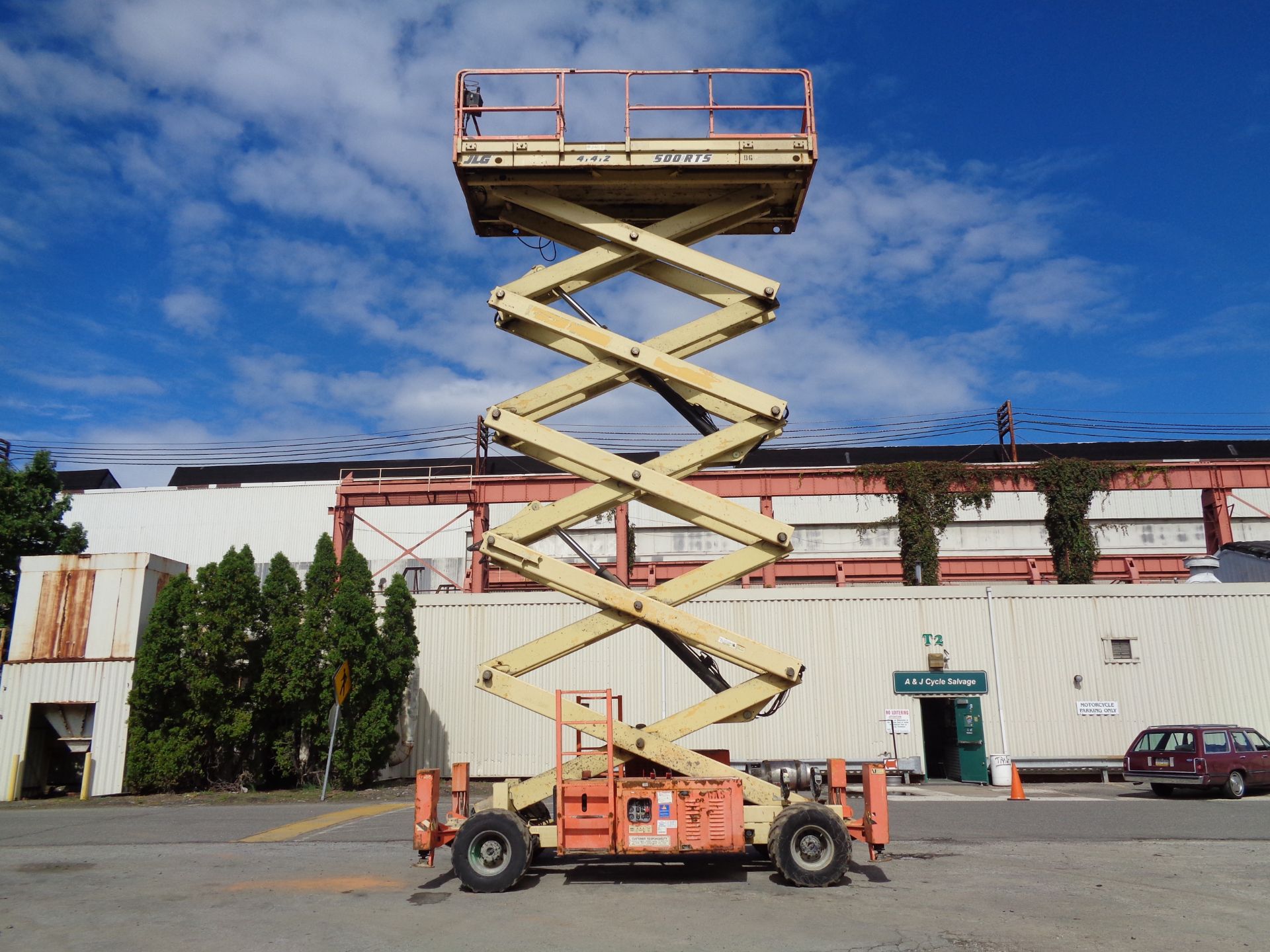 JLG 500RTS Rough Terrain 4x4 Scissor Lift - 50Ft Height - Image 3 of 12