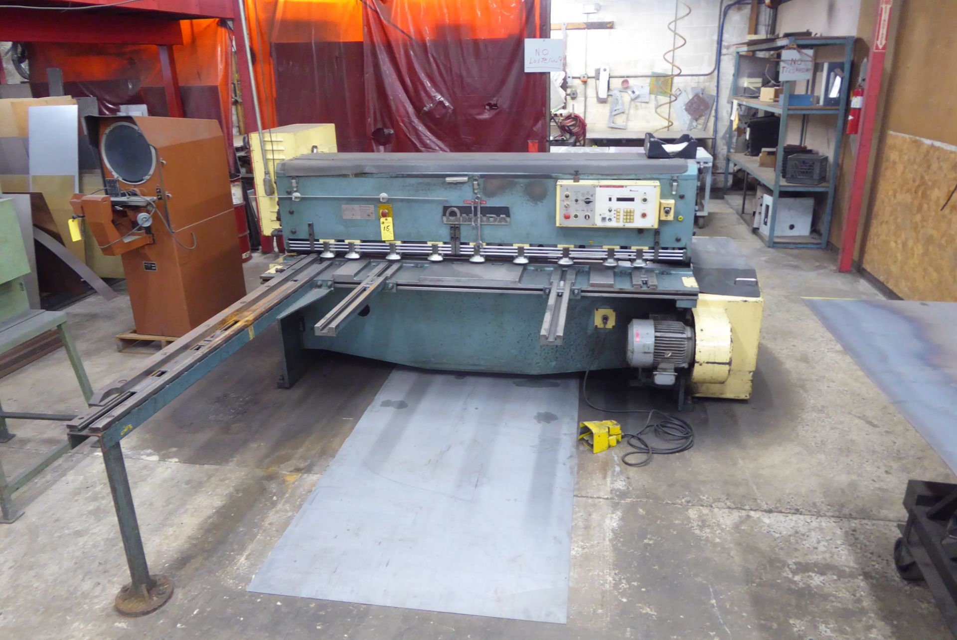 Amada Hydraulic Sheear with Back Gauge