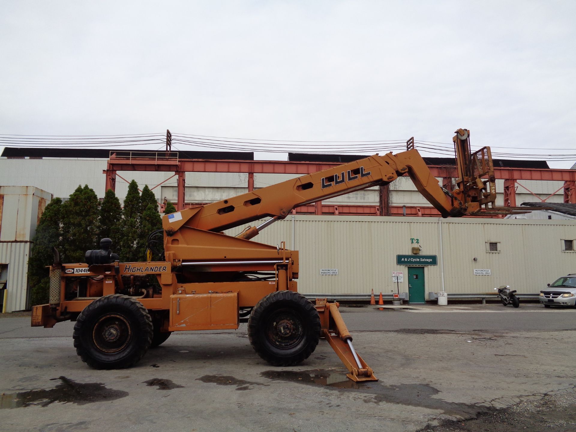 Highlander Lull 1044B Telescopic Forklift - 10,000 lbs - Image 19 of 33