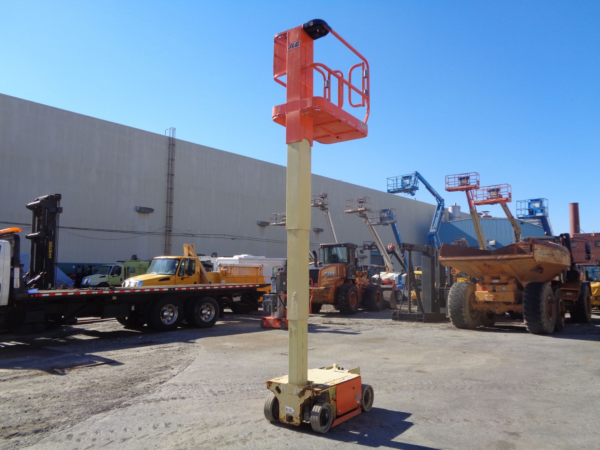 JLG 1230ES 500LB -Electric Personal Boom Scissor Man Aerial Lift - 12ft Height - Image 4 of 29