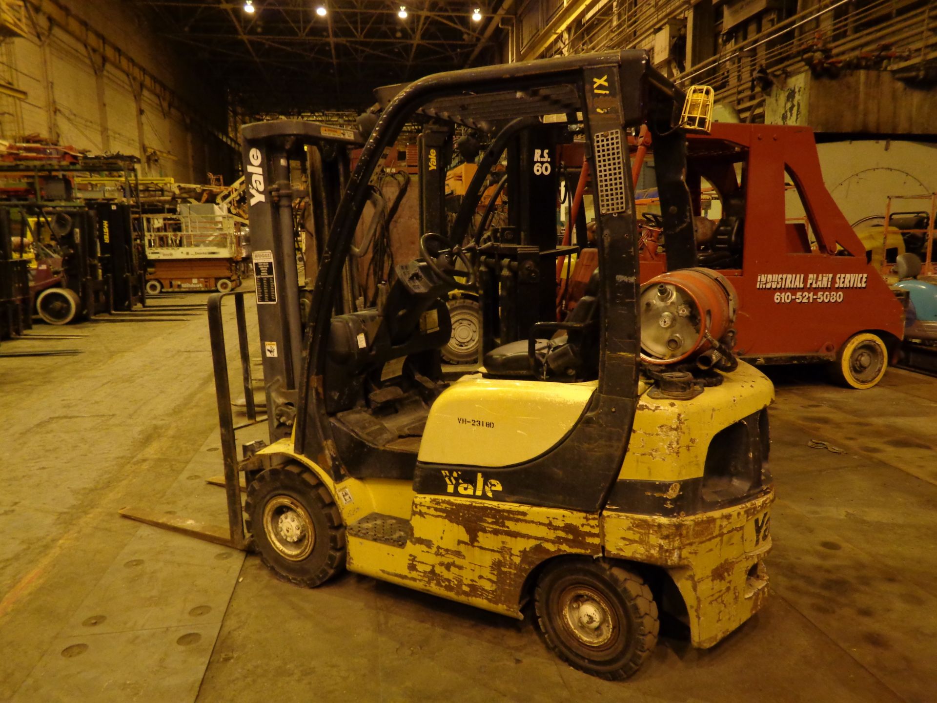 2006 YALE GLP040SVXNUSE080 FORKLIFT 4,000 lbs - Triple Mast - Image 15 of 17