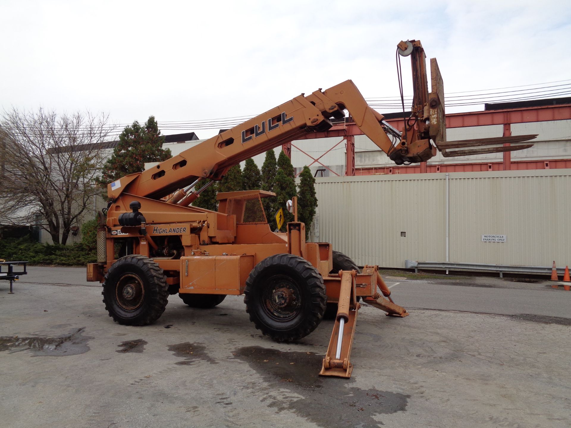 Highlander Lull 1044B Telescopic Forklift - 10,000 lbs - Image 30 of 33