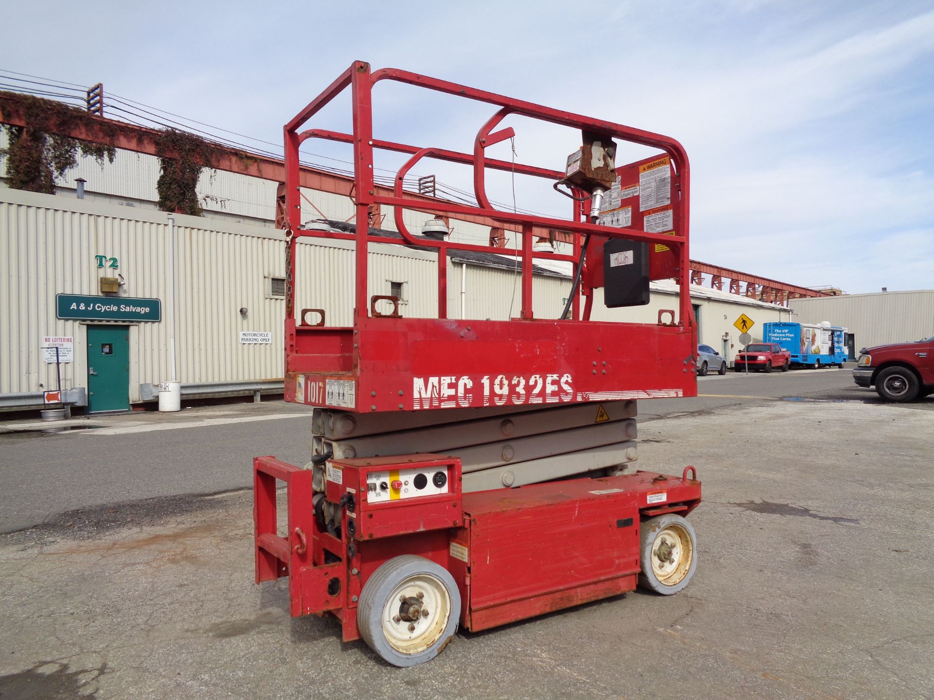 MEC-1932ES-Man Aerial Boom Scissor Lift -19FT Height-Max 500LB - Image 27 of 29