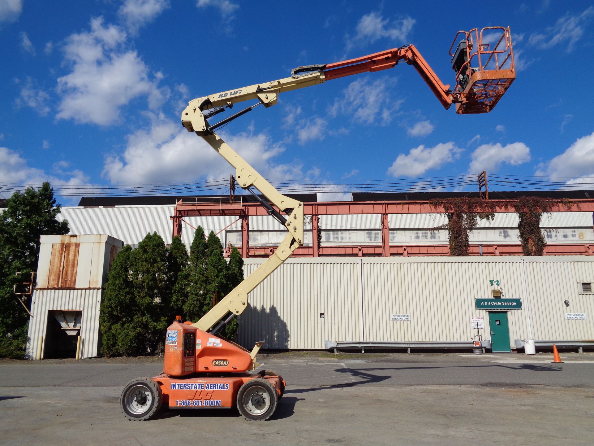 2002 JLG E450AJ 4x4 Electric Articulated Boom Lift - 45Ft Height