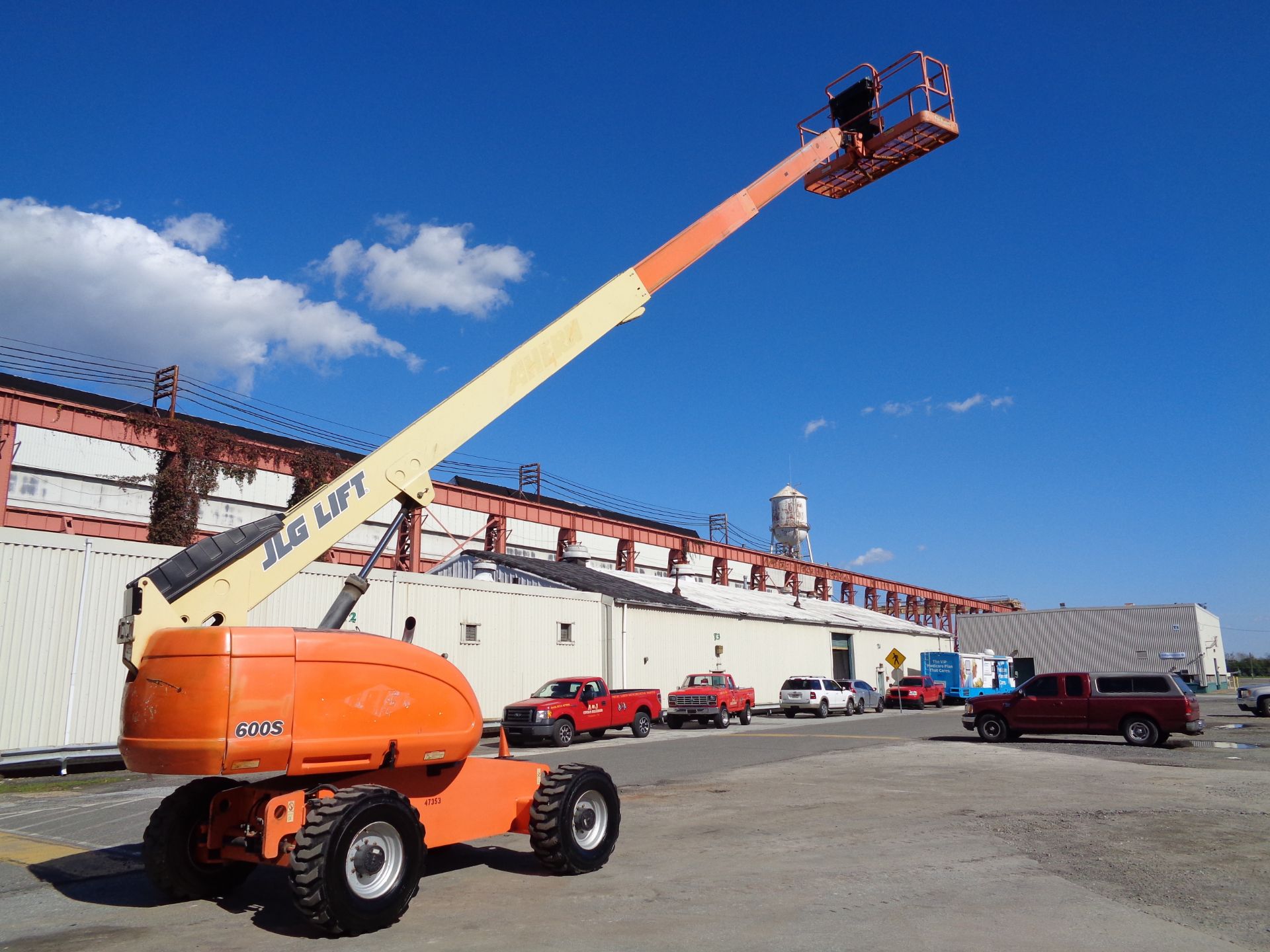 JLG 600S Boom Lift - 4x4 - 60ft Height - Image 8 of 19