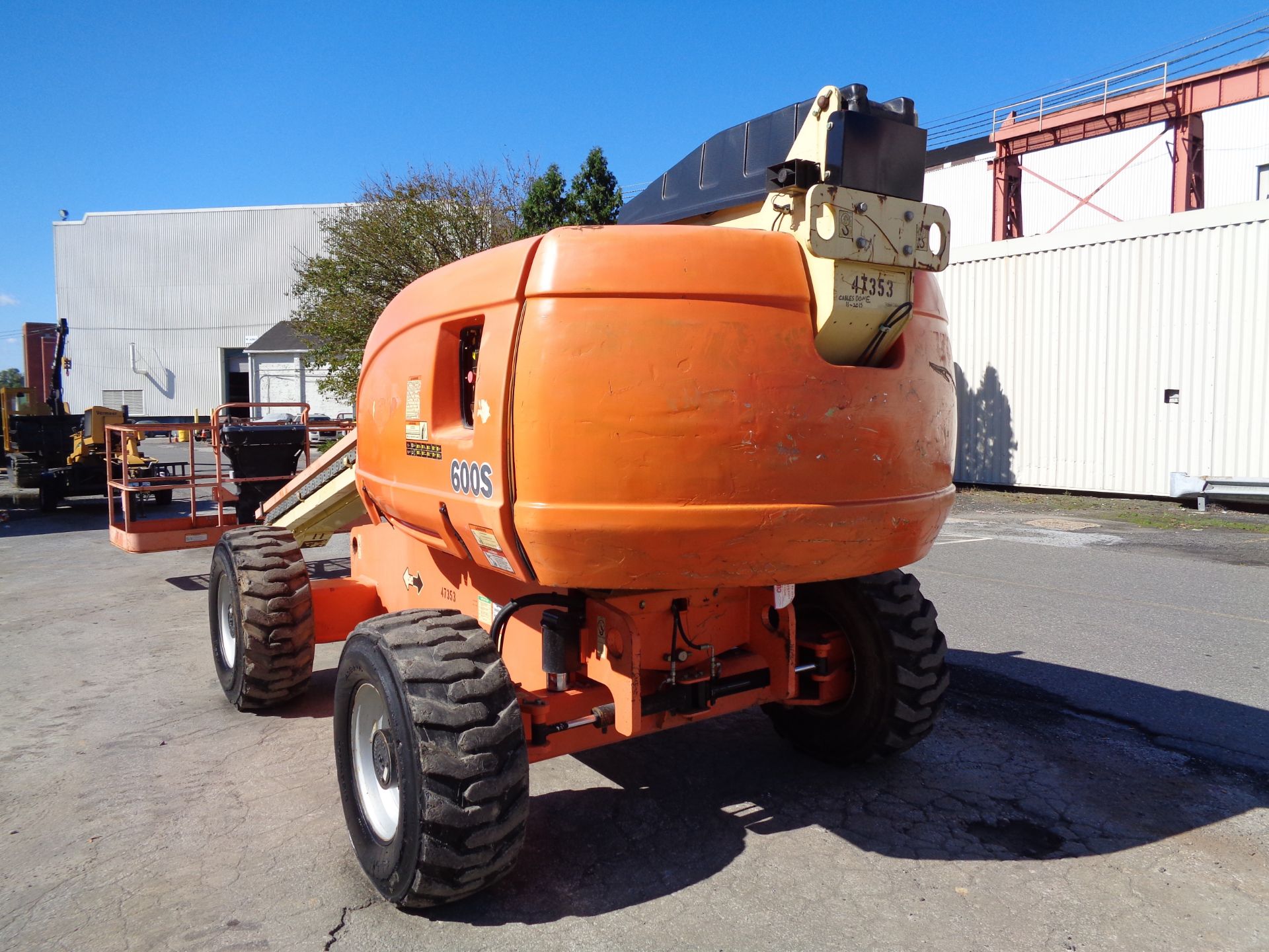 JLG 600S Boom Lift - 4x4 - 60ft Height - Image 19 of 19