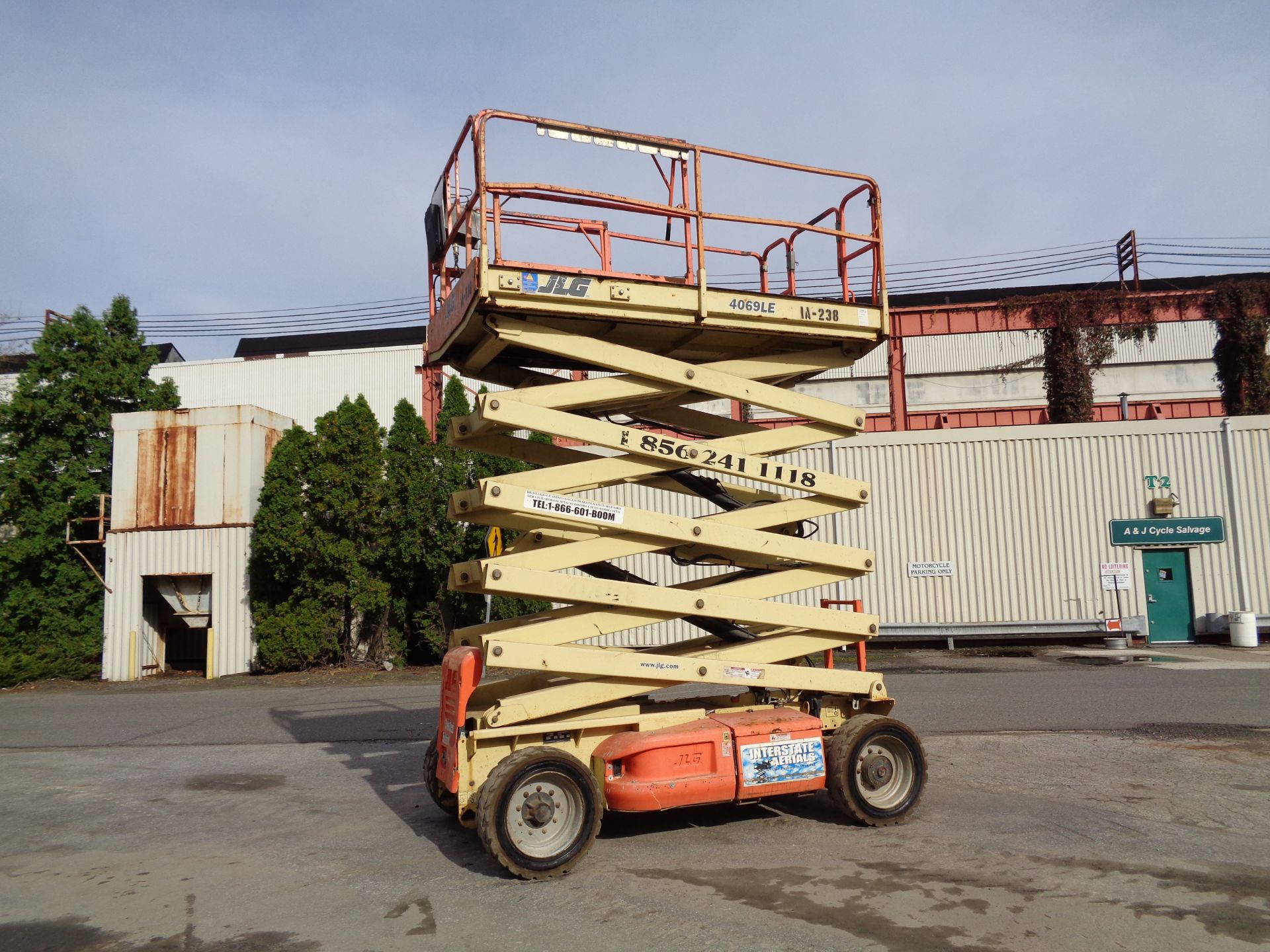 JLG 4069LE- Scissor Boom Man Aerial Lift -Electric - 40 Ft Height - Image 11 of 21