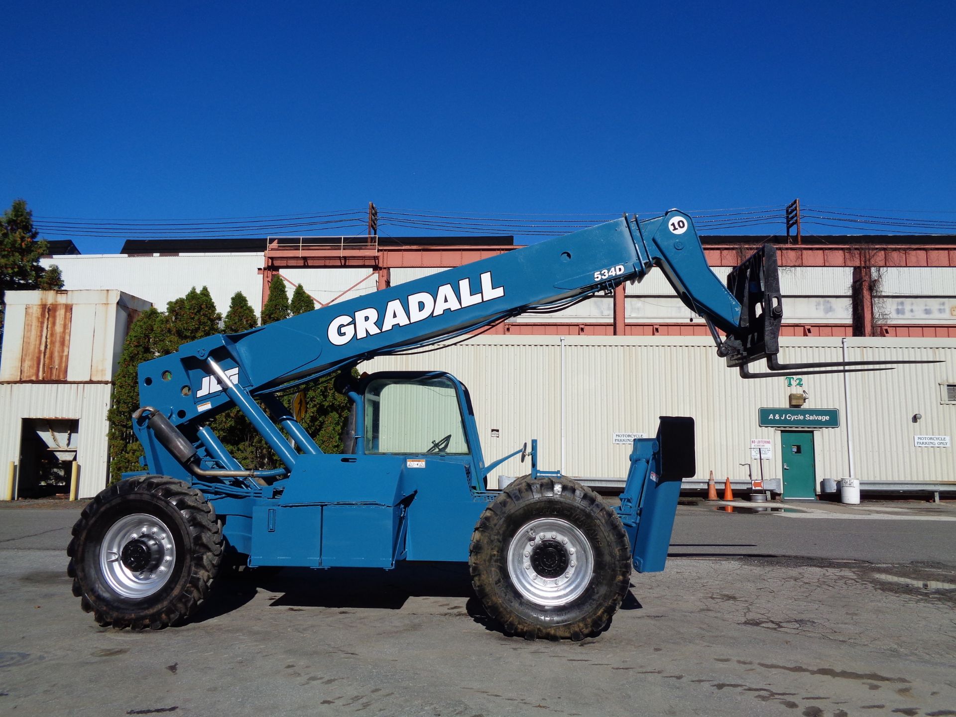 Gradall 534D-10 Telescopic Forklift - 10,000 lbs - Image 2 of 24