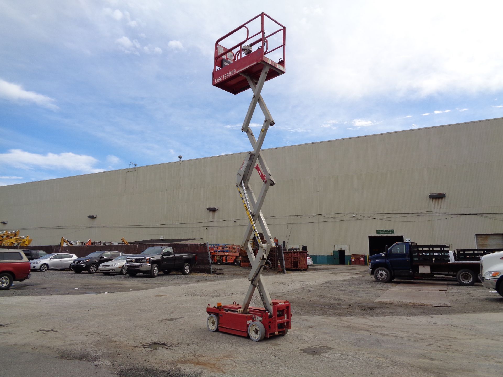 MEC-1932ES-Man Aerial Boom Scissor Lift -19FT Height-Max 500LB - Image 7 of 29