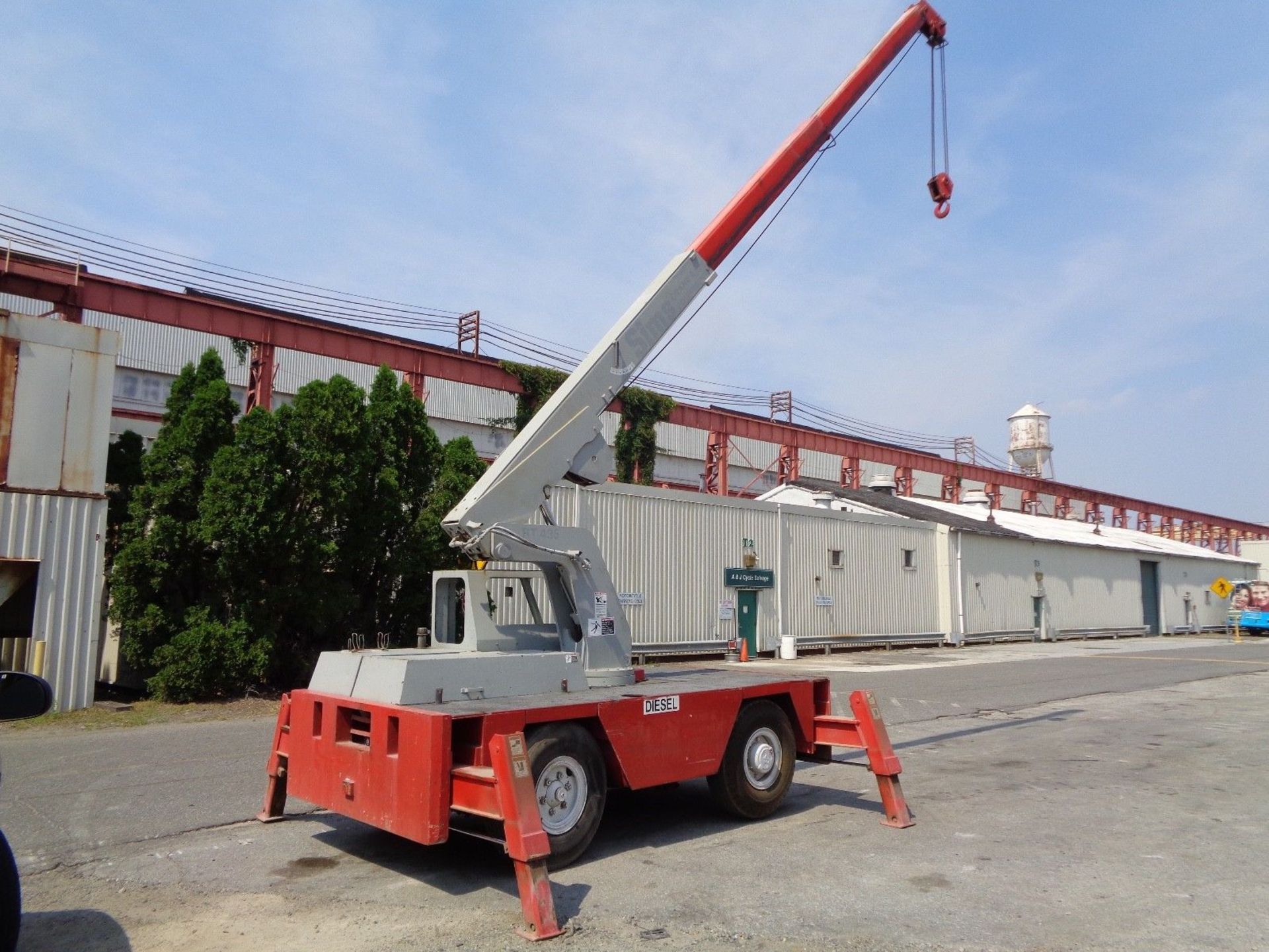 Shuttlelift 3330ELB Carry Deck Hydraulic Crane -17,000 lbs - Diesel - Image 6 of 11