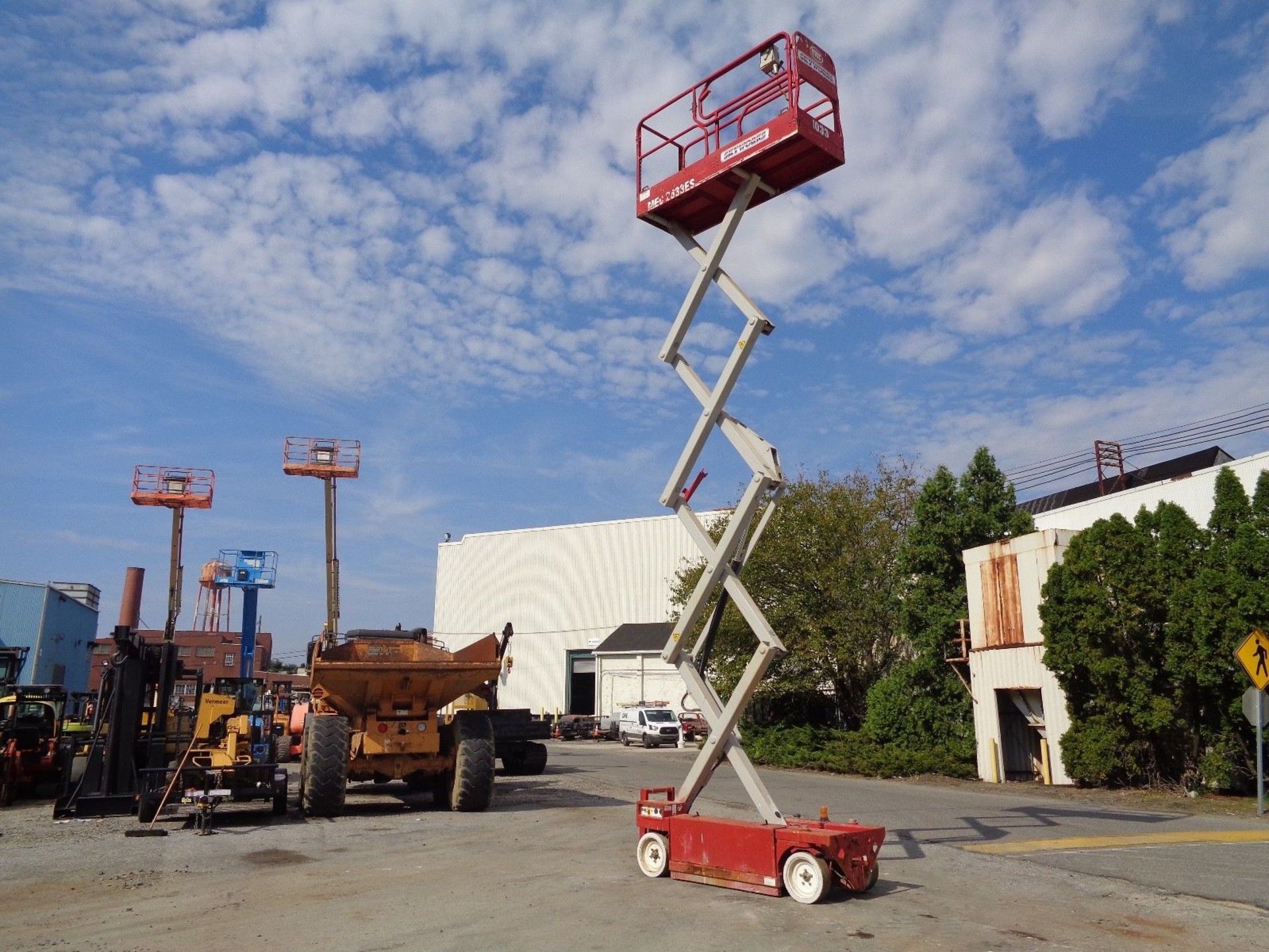 2008 MEC 2633ES Electric 26ft Scissor Lift - Man - Aerial - Boom Lift - Image 3 of 9