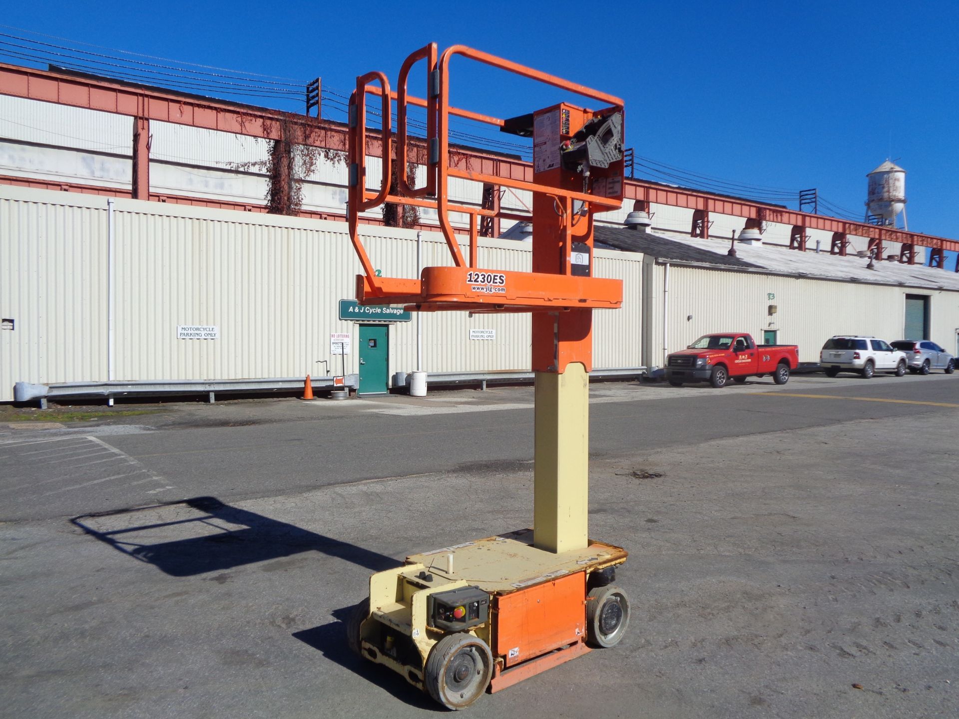 JLG 1230ES 500LB -Electric Personal Boom Scissor Man Aerial Lift - 12ft Height - Image 26 of 29