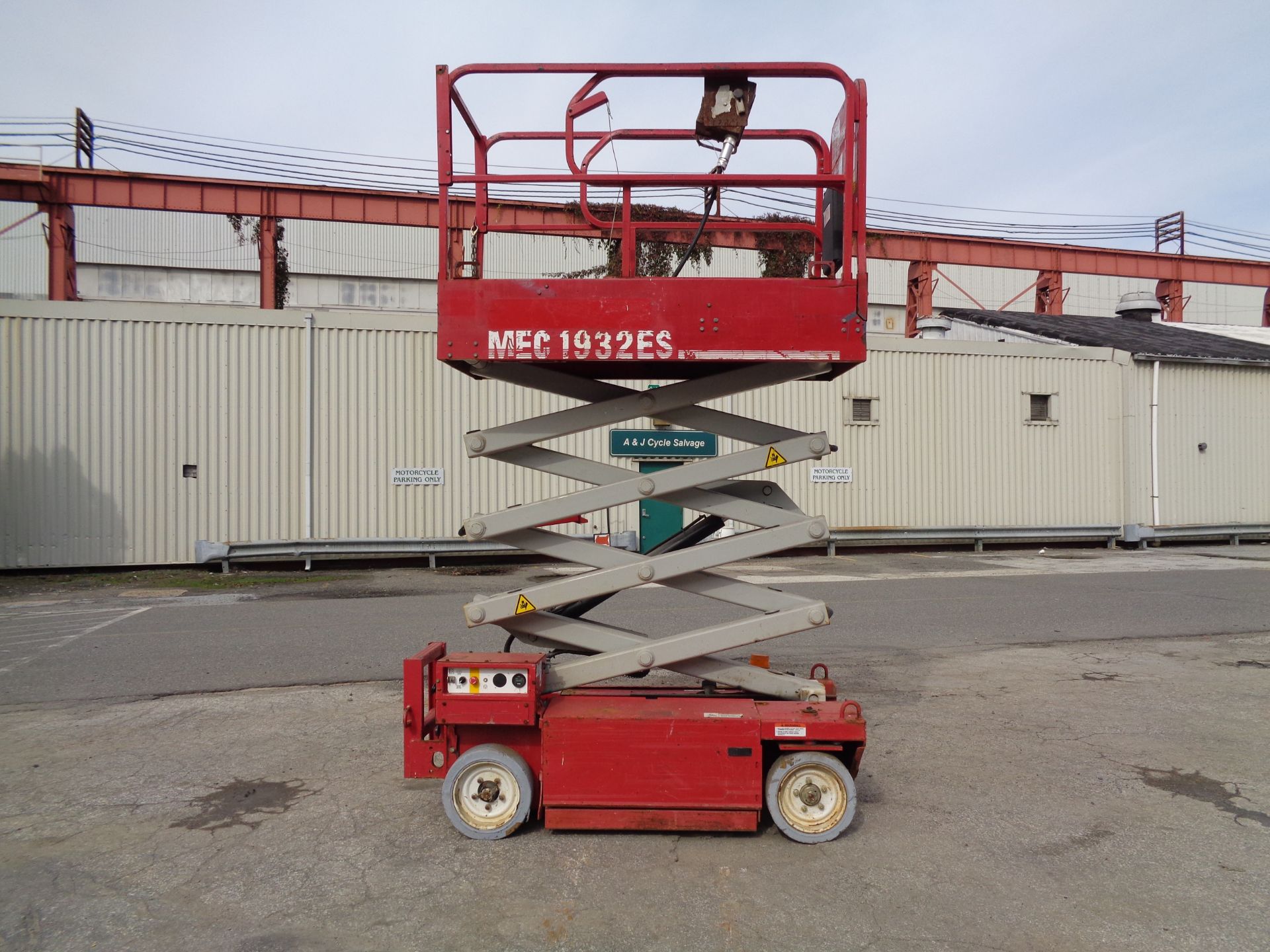 MEC-1932ES-Man Aerial Boom Scissor Lift -19FT Height-Max 500LB - Image 19 of 29