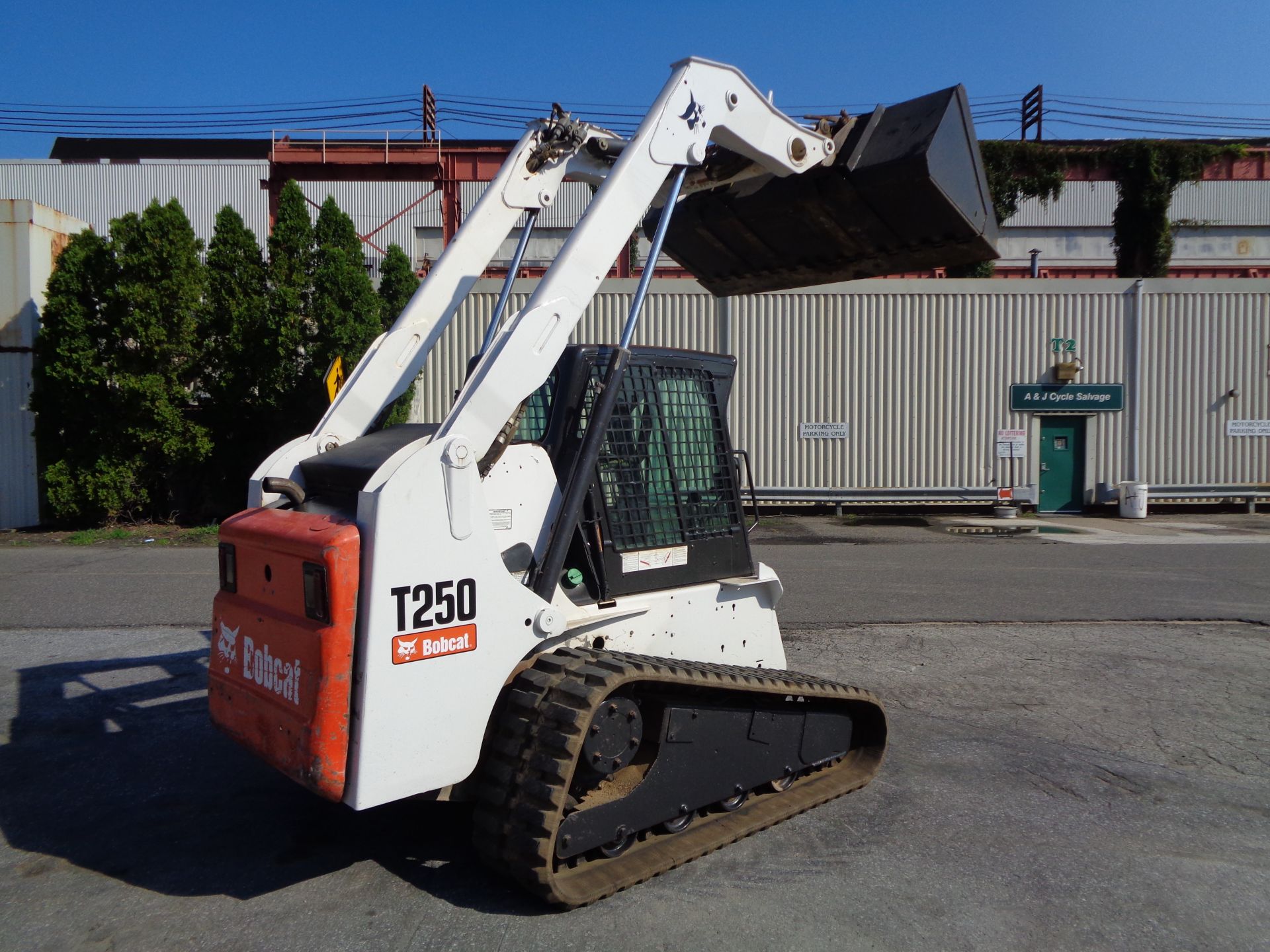 Bobcat T250 Track Skid Steer - Enclosed Cab - Image 3 of 12