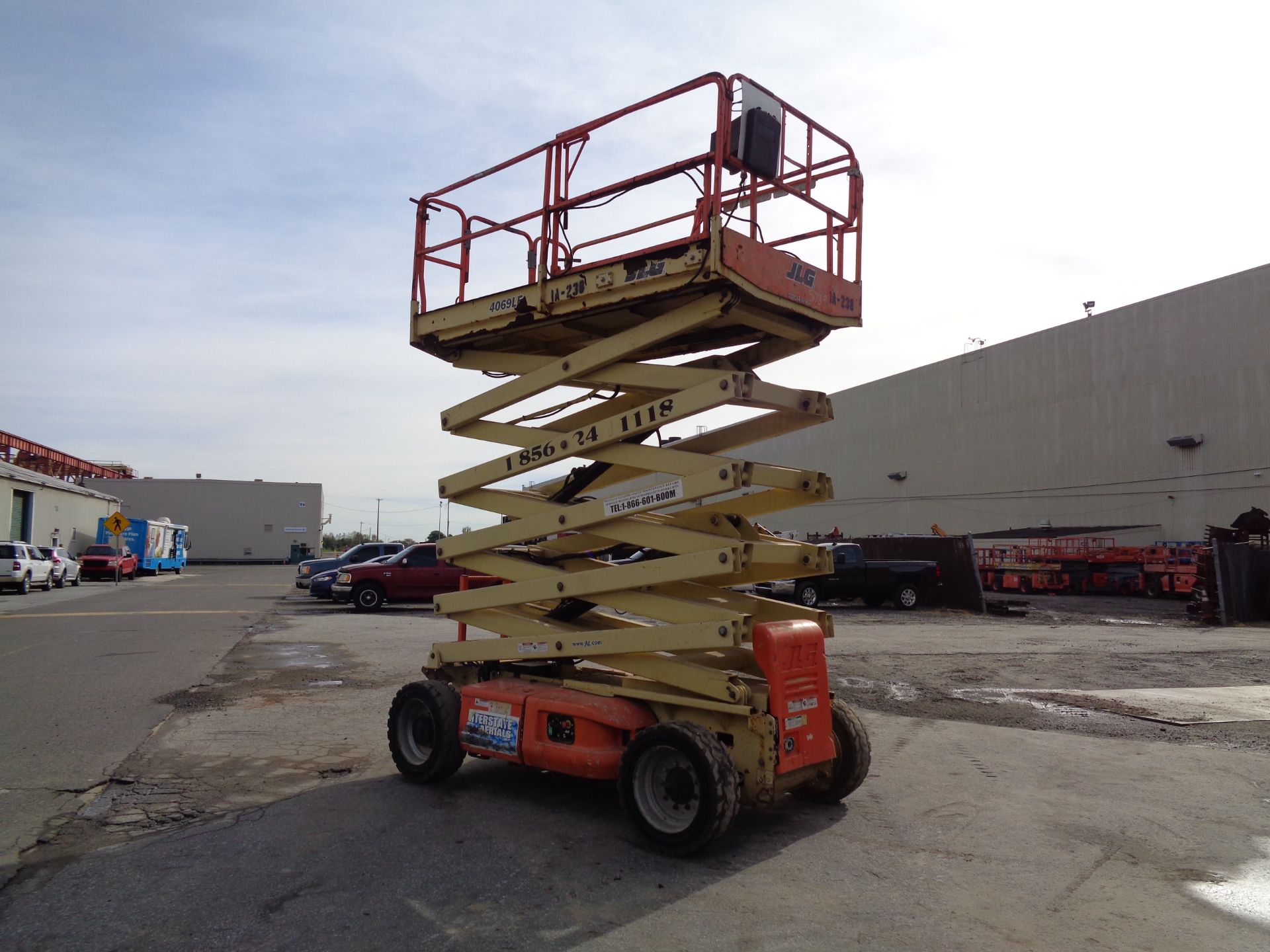 JLG 4069LE- Scissor Boom Man Aerial Lift -Electric - 40 Ft Height - Image 5 of 21