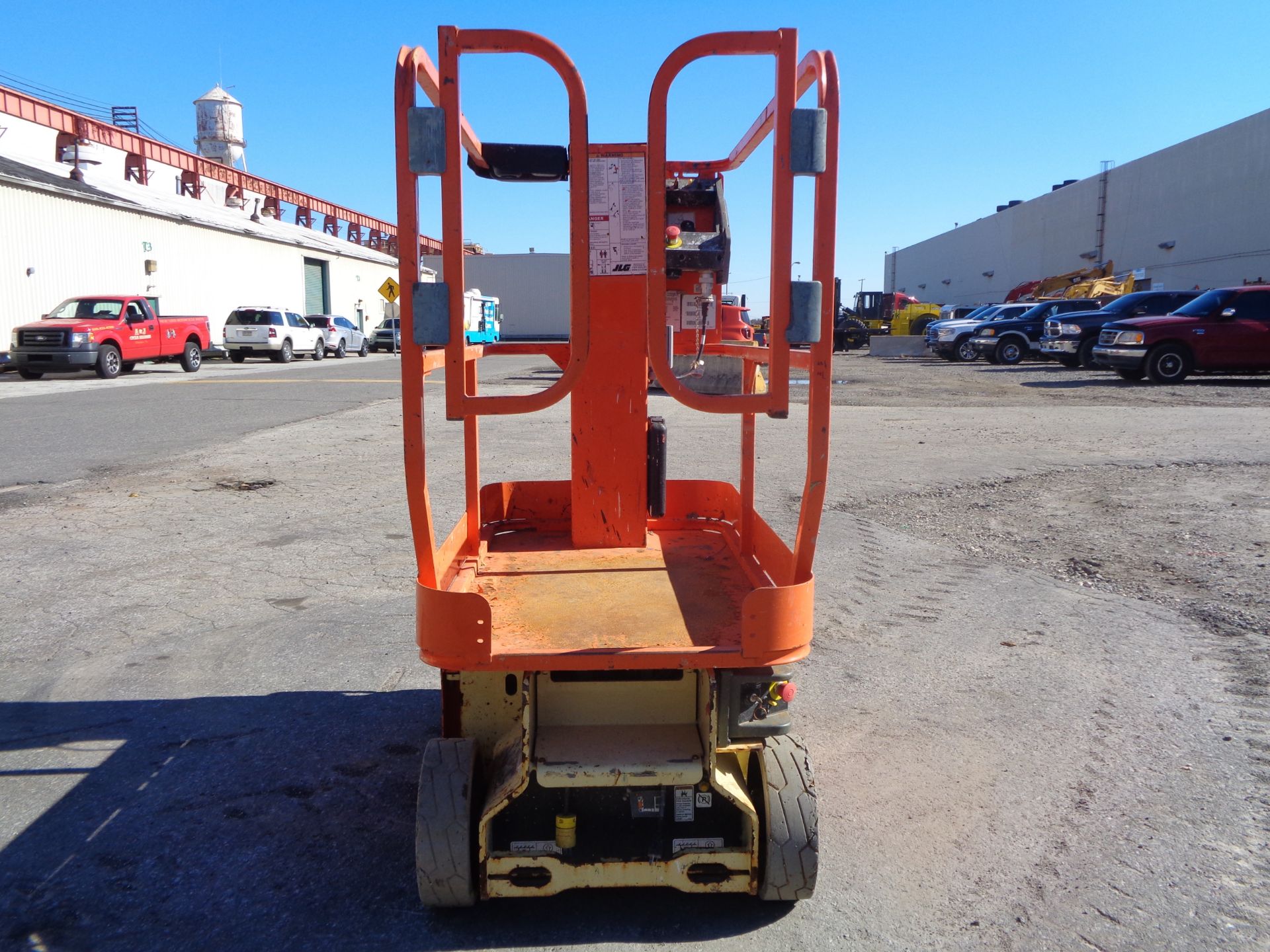 JLG 1230ES 500LB -Electric Personal Boom Scissor Man Aerial Lift - 12ft Height - Image 12 of 29