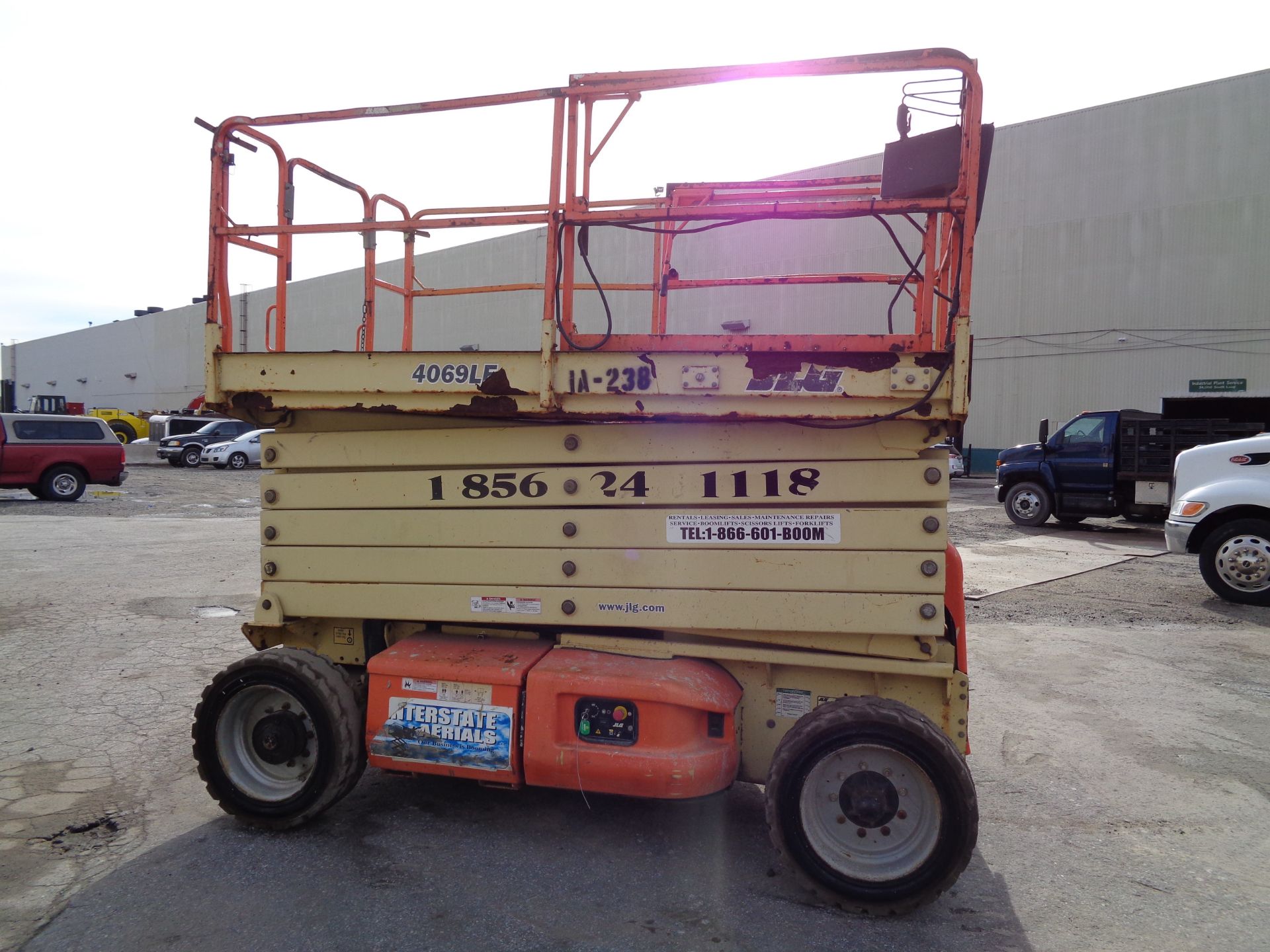 JLG 4069LE- Scissor Boom Man Aerial Lift -Electric - 40 Ft Height - Image 15 of 21