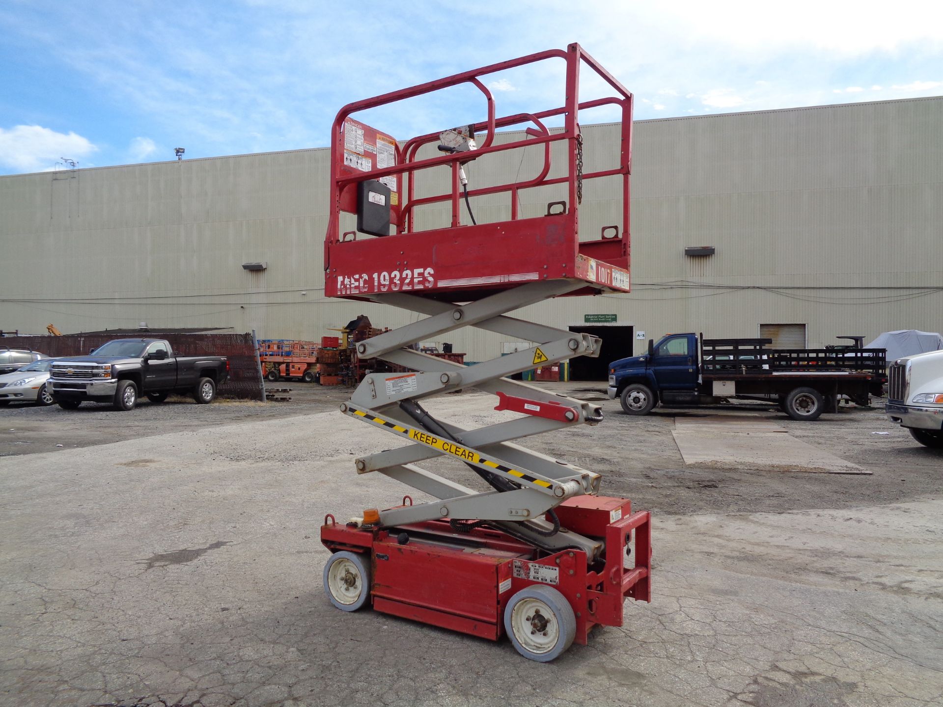 MEC-1932ES-Man Aerial Boom Scissor Lift -19FT Height-Max 500LB - Image 15 of 29