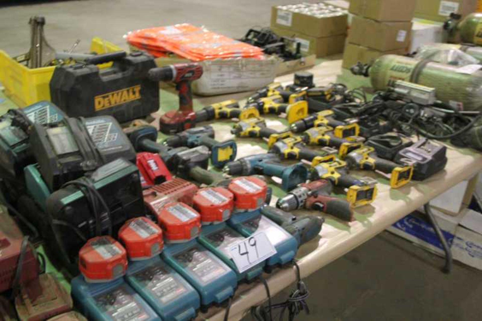 L/O CORDLESS TOOLS & NON MATCHING BATTERIES, CHARGERS,ETC - Image 2 of 7