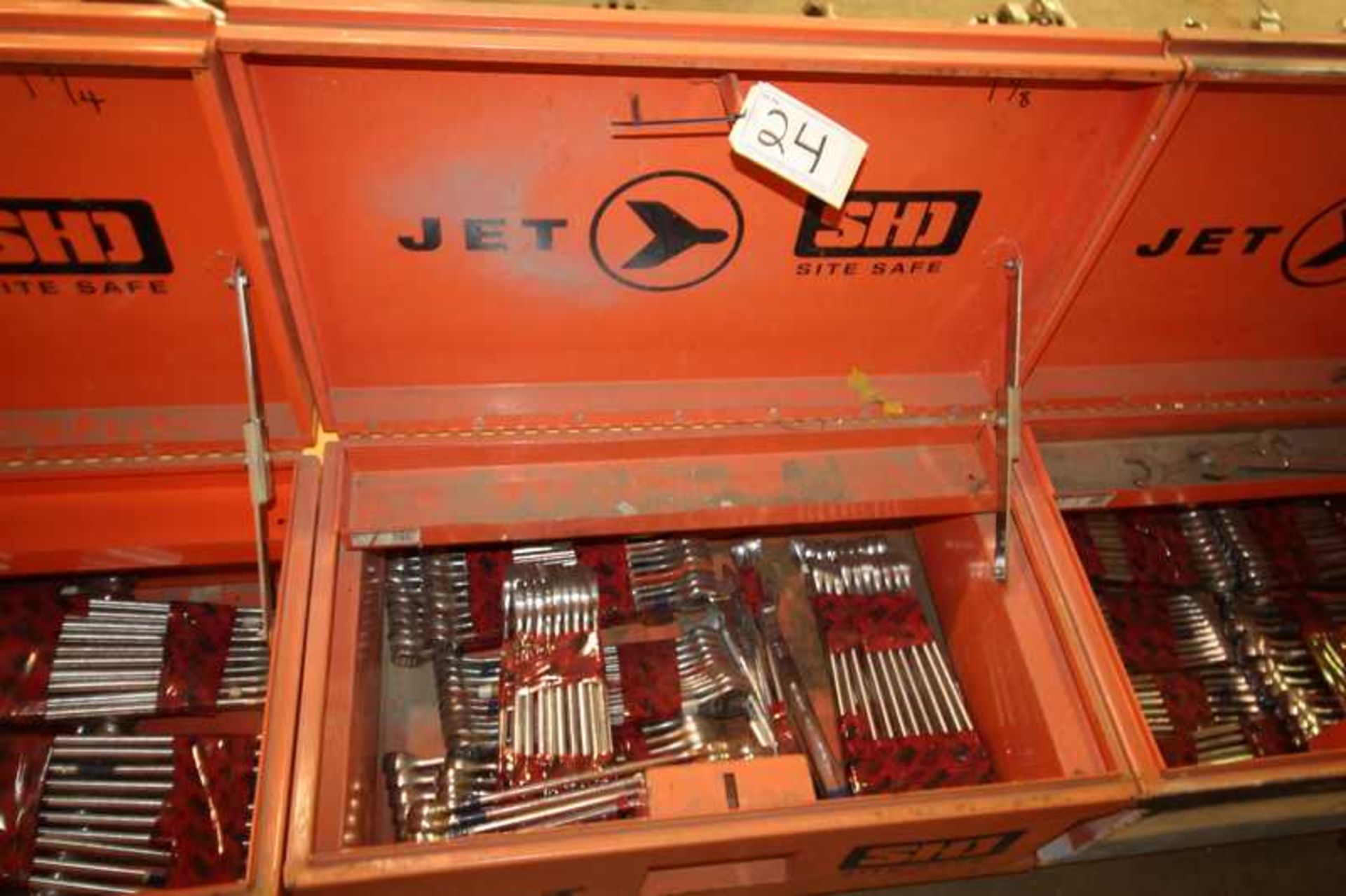 JOB BOX W/ ASST'D LGE WRENCHES