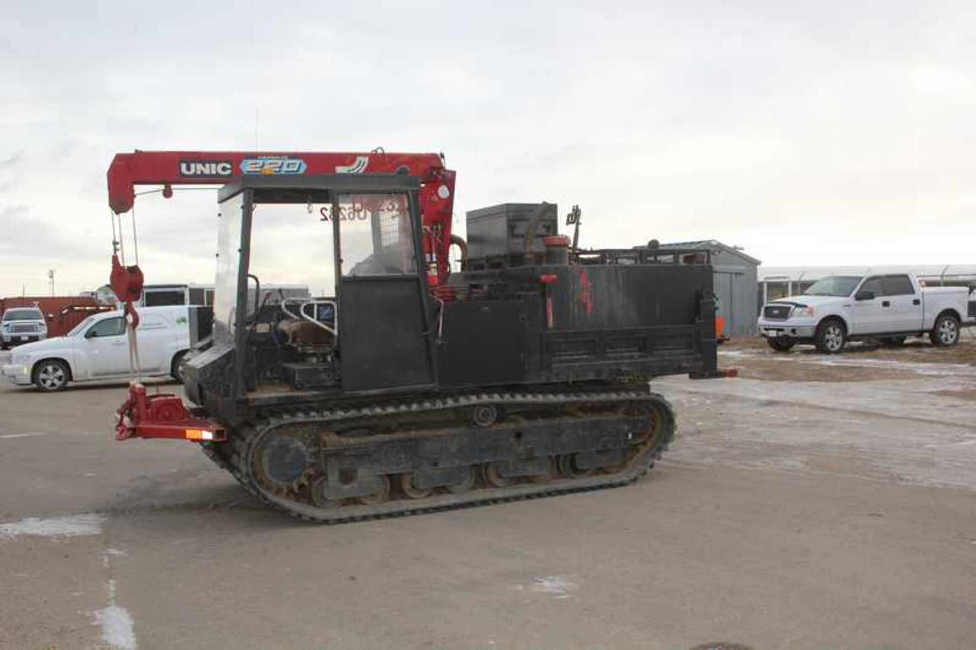 R50C YANMAR TRACKED CARRIER C/W REMOVEABLE WATER TANK & CRANE, N.V.S.N.