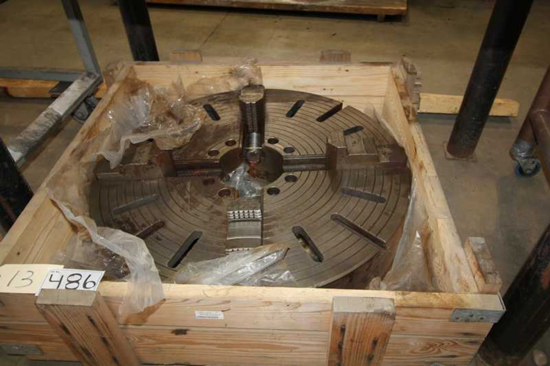 32IN 4 JAW CHUCK