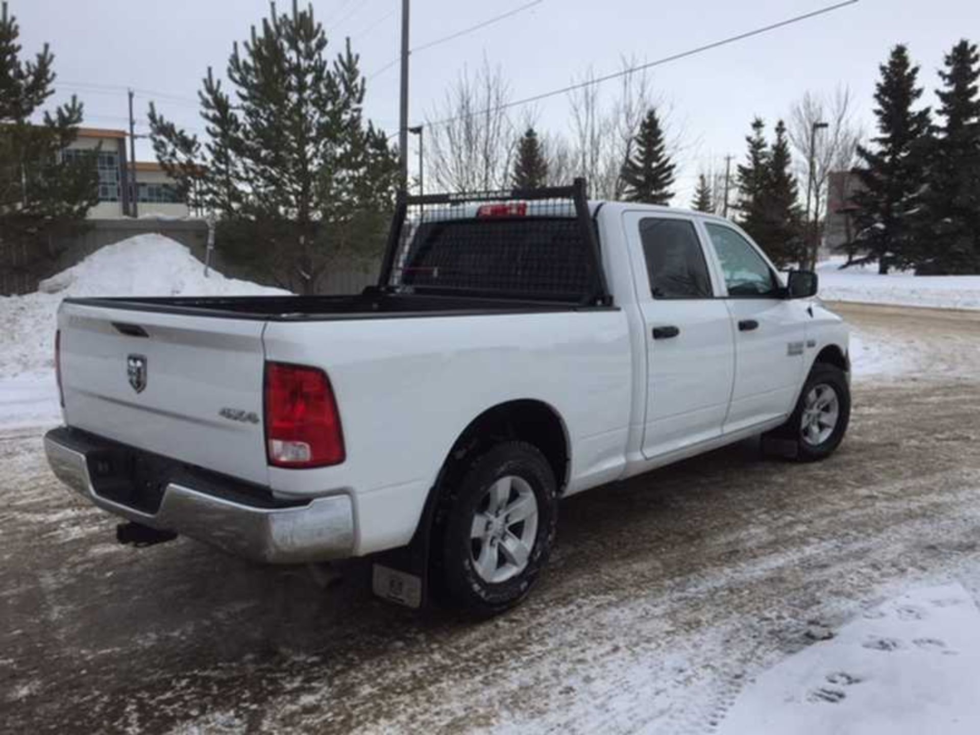 2017 DODGE RAM 1500, 4X4 CREW CAB, 5.7 HEMI, 22,836KM S/N 1C6RR7ST9HS740747 - Bild 3 aus 4