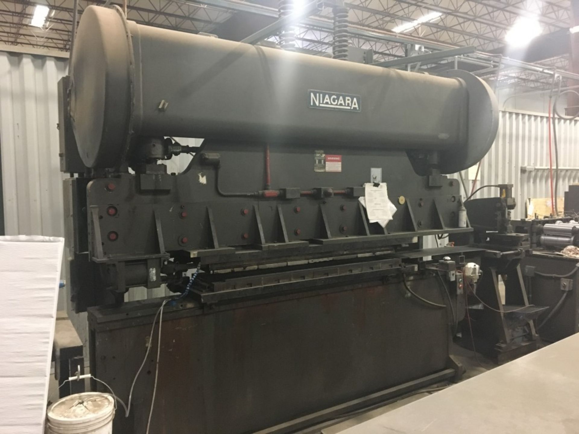 Niagara Mechanical Press Brake Mdl 90-8-10, 90-Ton X 10' X 3" Stroke, S/N 34977 (Located at 419 East - Image 2 of 3