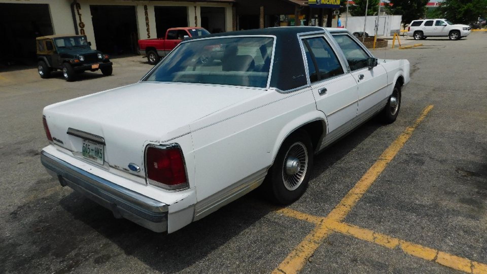 1988 Ford LTD Crown Victoria, 4-Door, Auto, Air, ODO 158,420, VIN 2FABP74F4JX223050 - Image 2 of 3