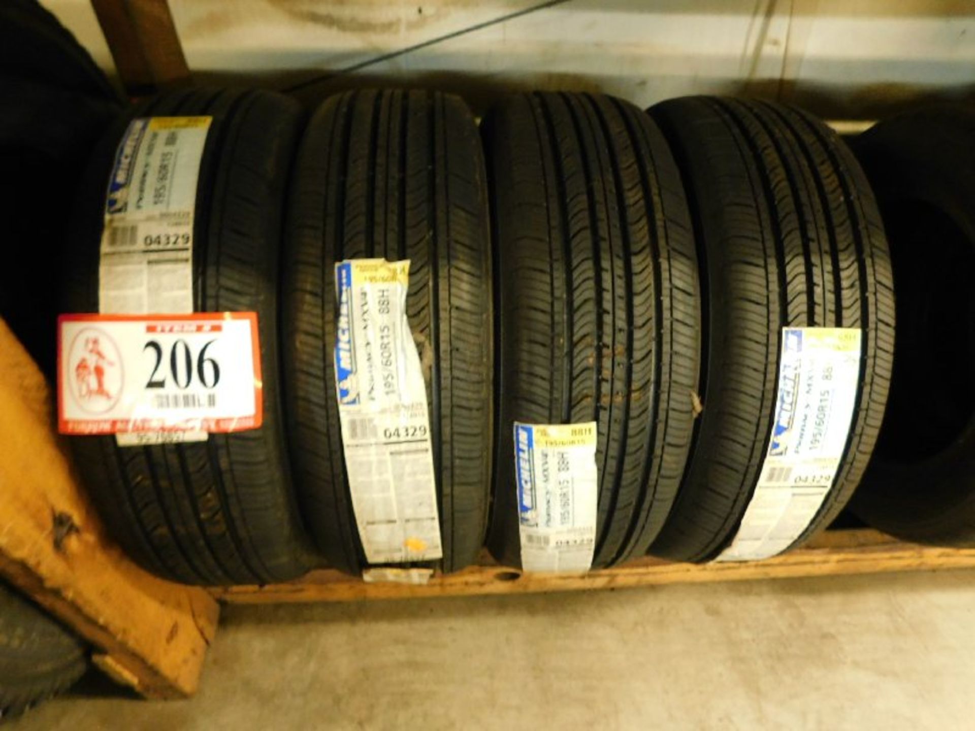 (4) Michelin Primacy MX 4 Tires, 195/60R15 88H (TAXABLE)