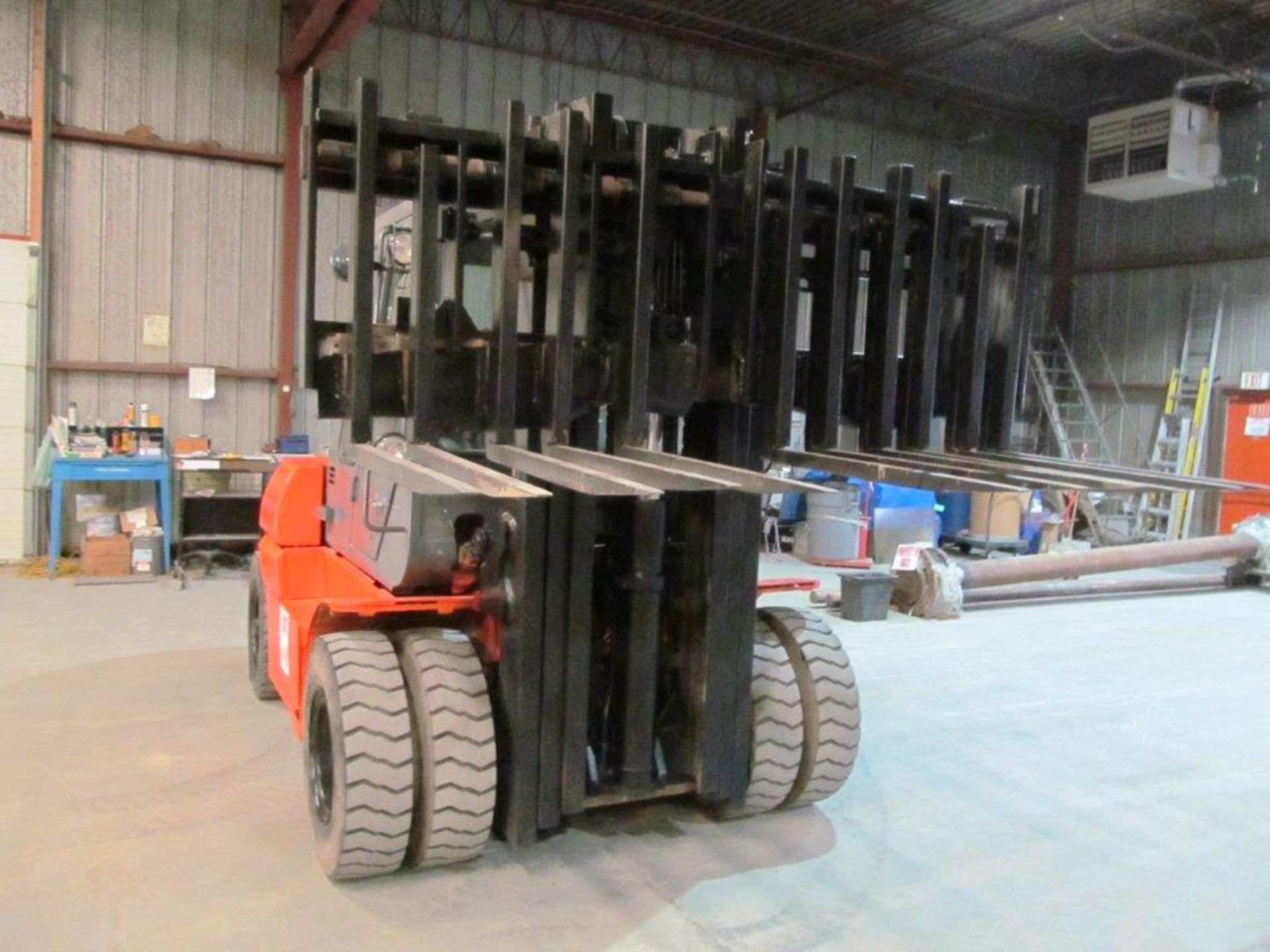 TOYOTA DIESEL OUTDOOR FORKLIFT W/BLOCK HANDLER ATTACHMENT (USED FOR PATIO STONES & BRICKS) MODEL: - Image 16 of 16